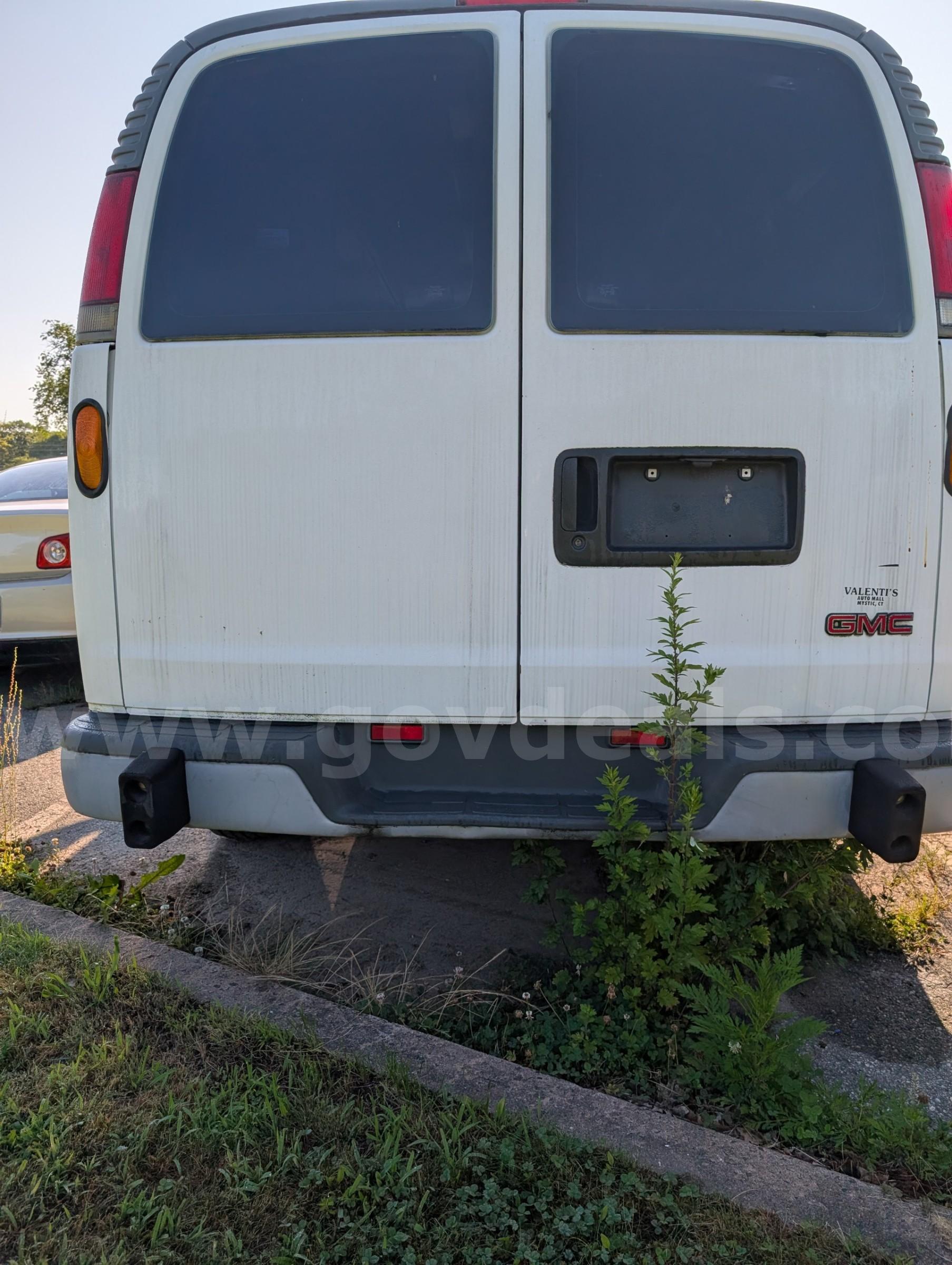 1998 GMC Savana GMC Savana Government Surplus Auction - Photo #3
