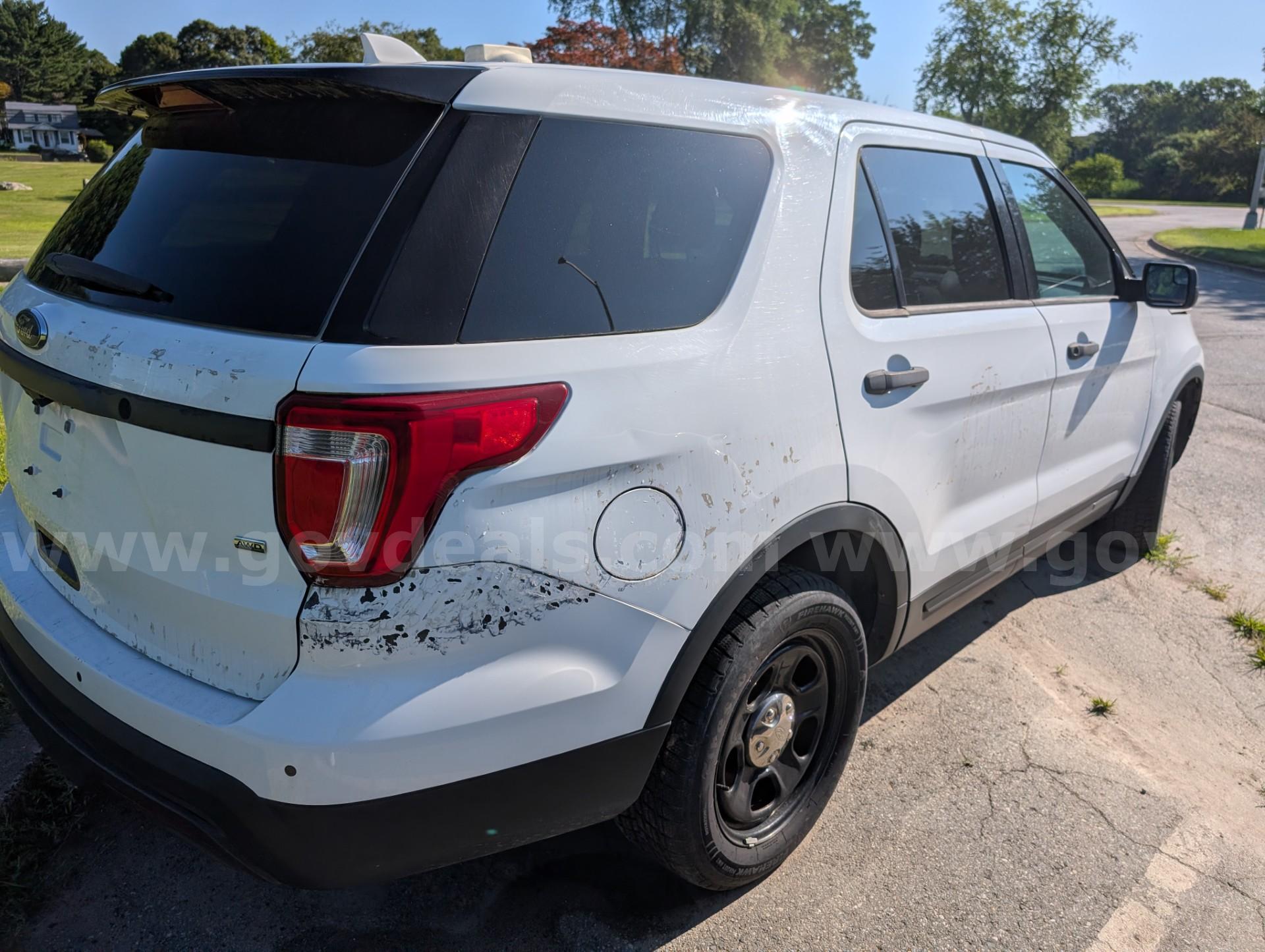2015 Ford Explorer - Sport Utility (Police Interceptor) Ford Explorer Government Surplus Auction - Photo #2