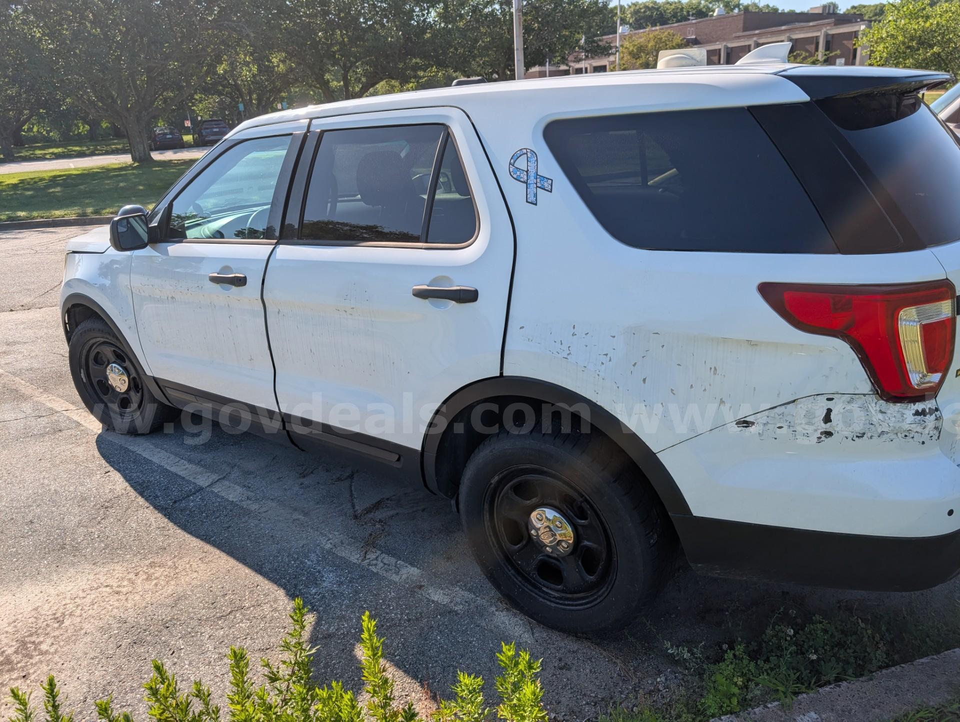 2015 Ford Explorer - Sport Utility (Police Interceptor) Ford Explorer Government Surplus Auction - Photo #3