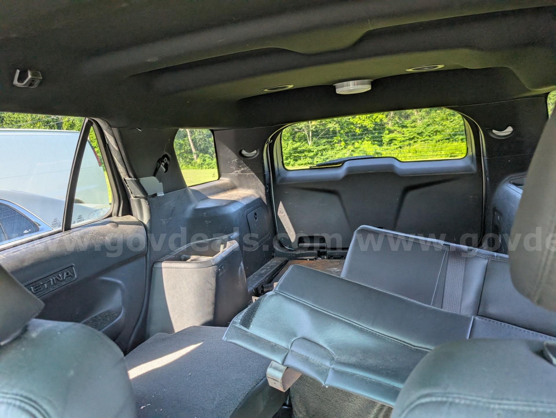 2015 Ford Explorer - Sport Utility (Police Interceptor) Ford Explorer Government Surplus Auction - Photo #5