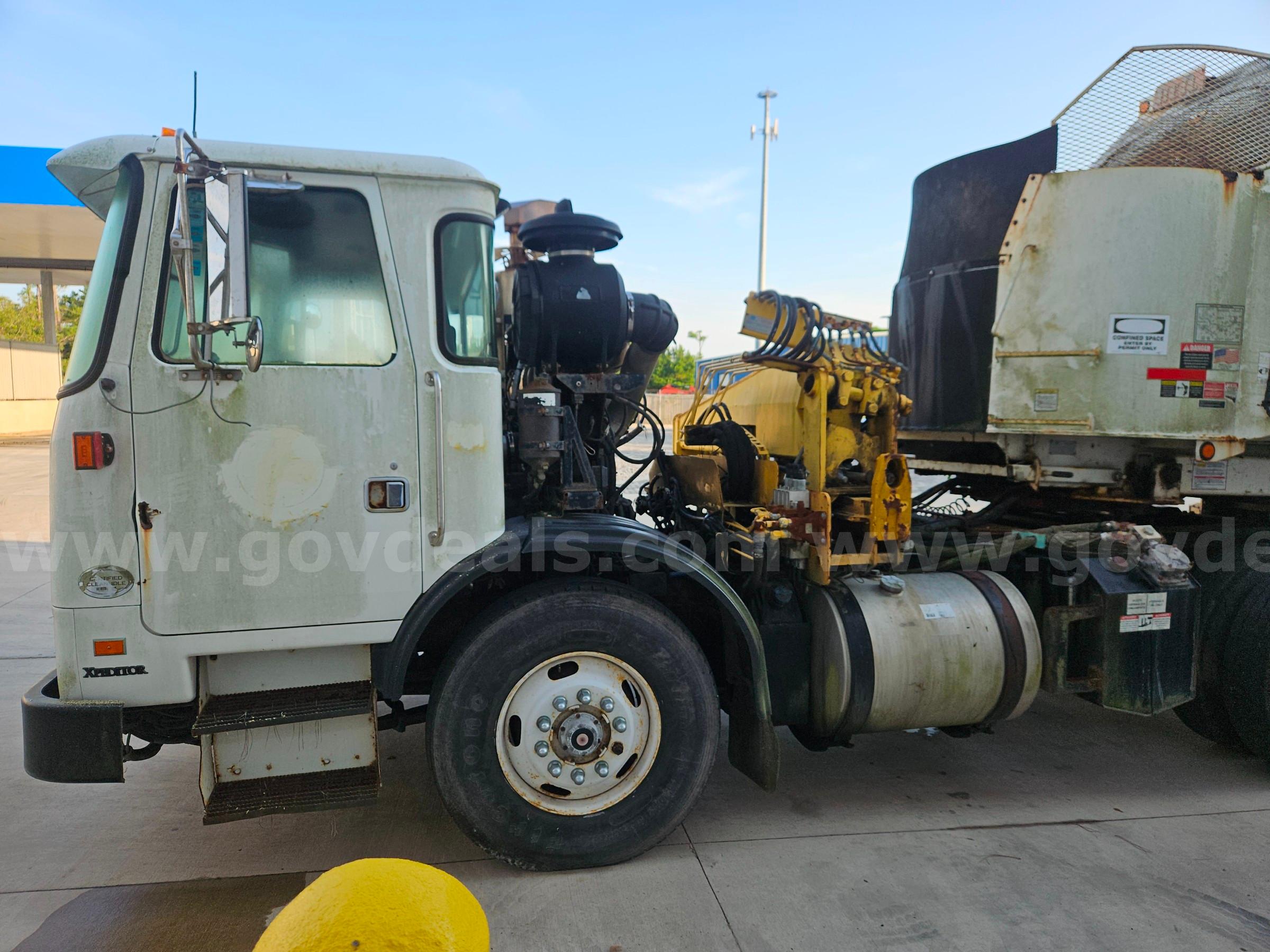 2011 Autocar LLC Xpeditor Autocar LLC Xpeditor Government Surplus Auction - Photo #3