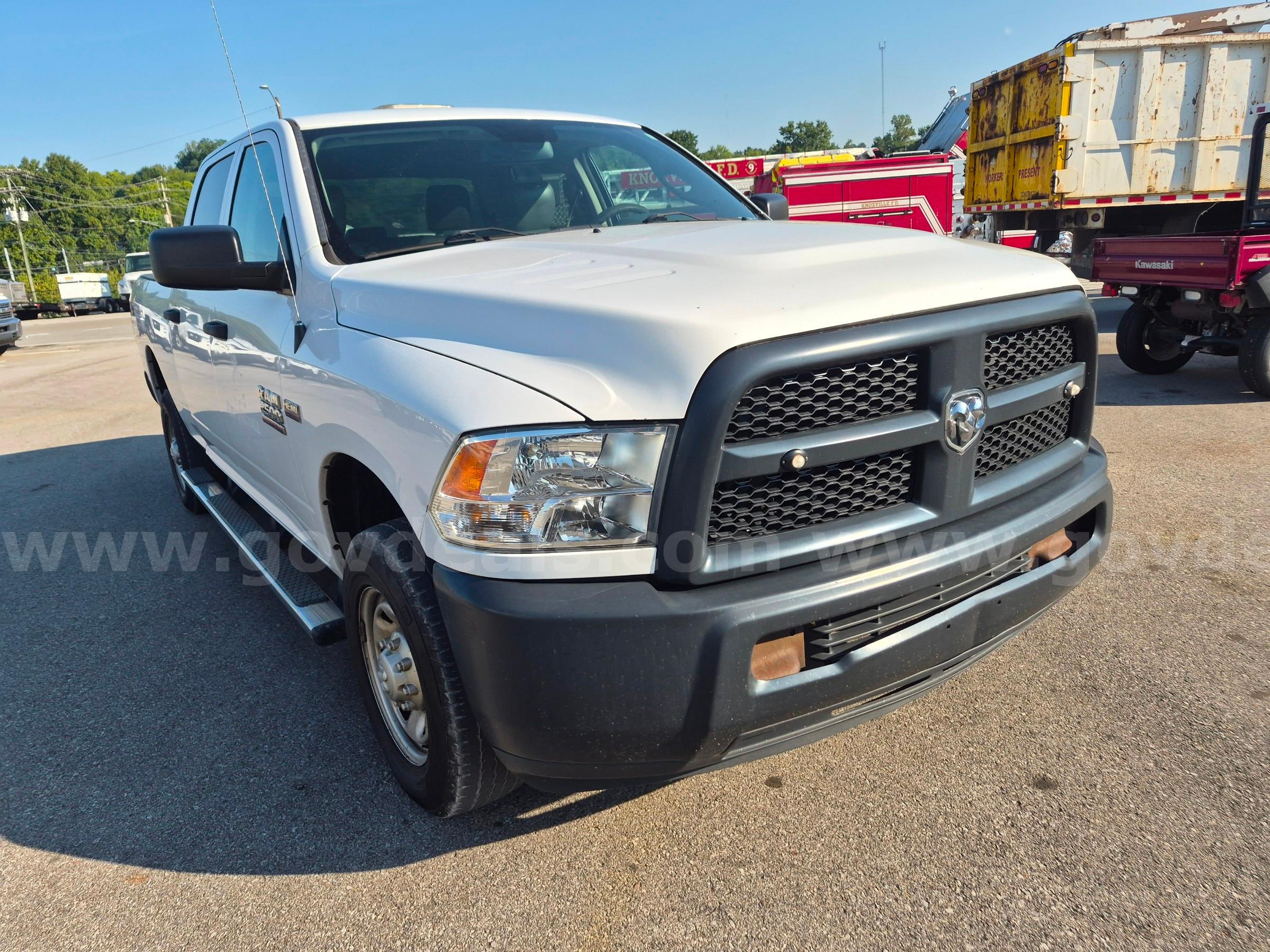 2017 RAM 2500  Runs and Drives Great watch Long Test Drive VIDEO RAM RAM 2500 Government Surplus Auction - Photo #2