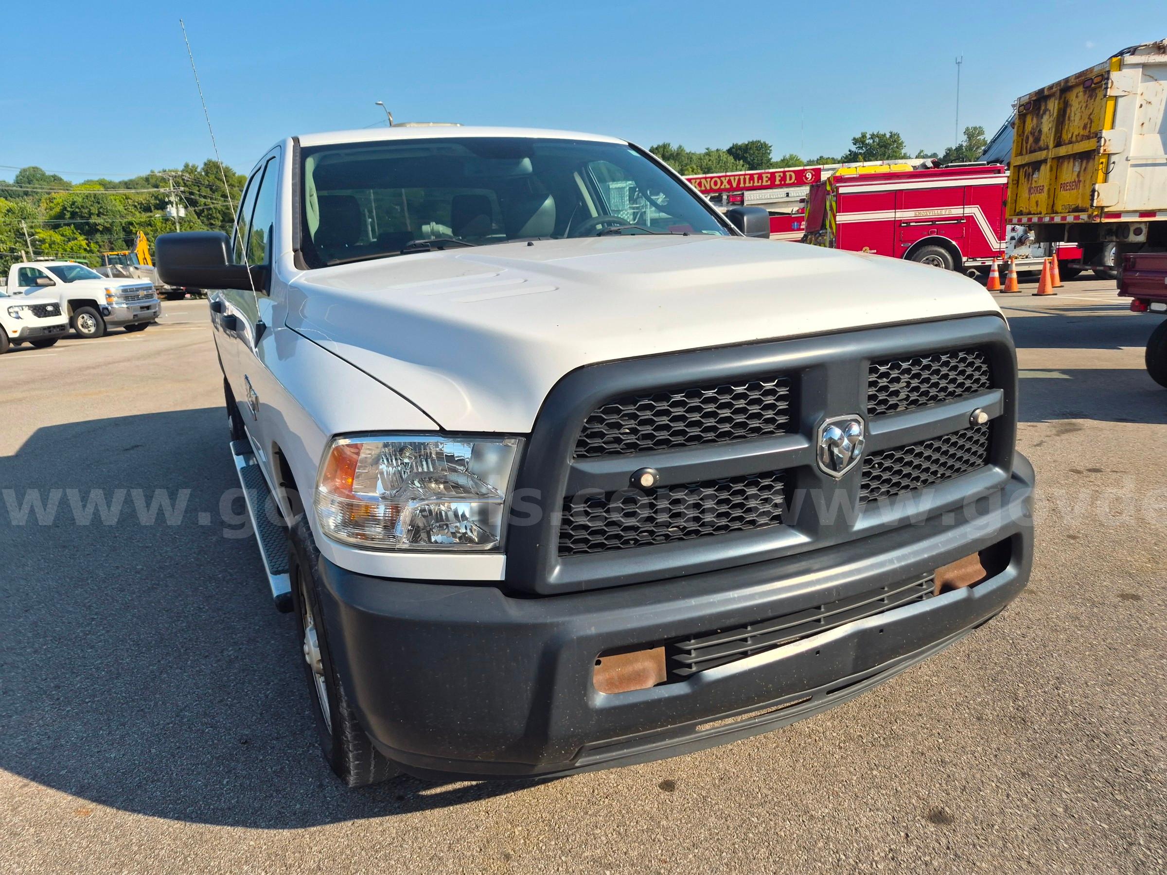 2017 RAM 2500  Runs and Drives Great watch Long Test Drive VIDEO RAM RAM 2500 Government Surplus Auction - Photo #3