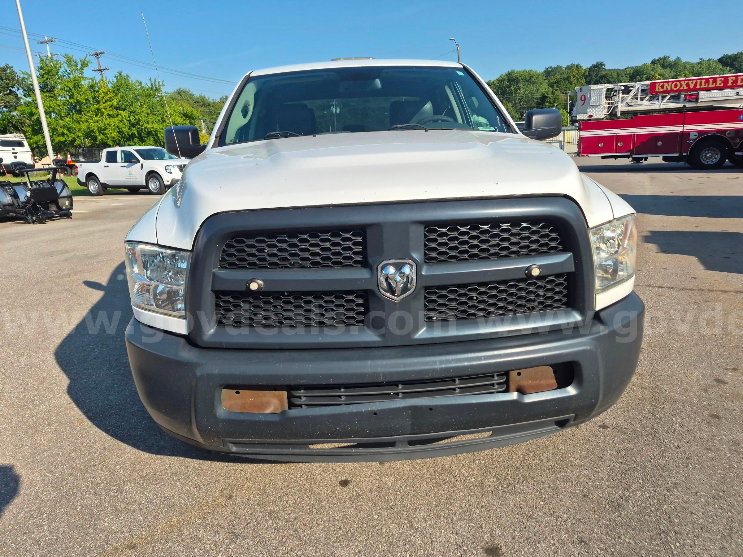 2017 RAM 2500  Runs and Drives Great watch Long Test Drive VIDEO RAM RAM 2500 Government Surplus Auction - Photo #5