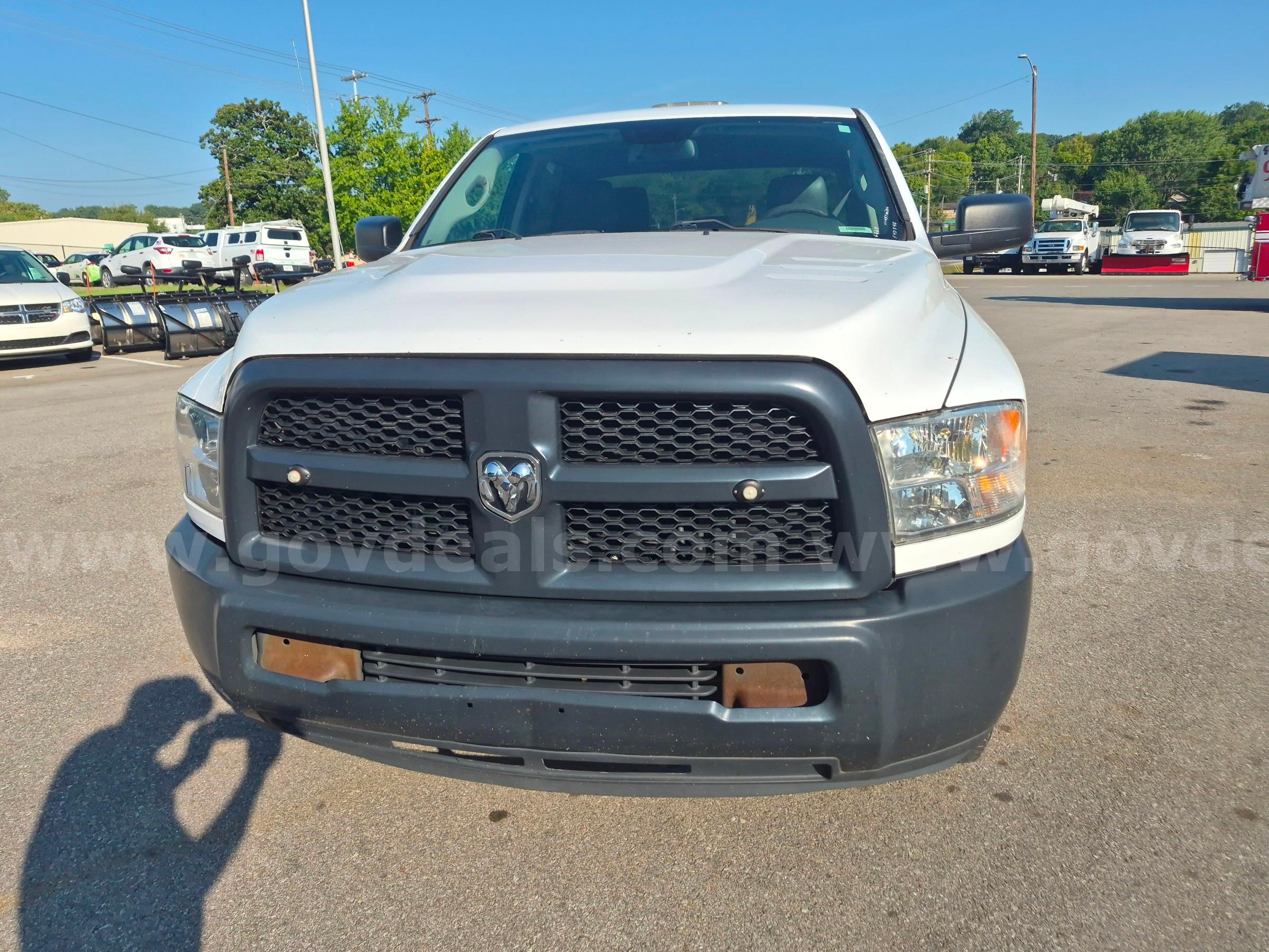 2017 RAM 2500  Runs and Drives Great watch Long Test Drive VIDEO RAM RAM 2500 Government Surplus Auction - Photo #6