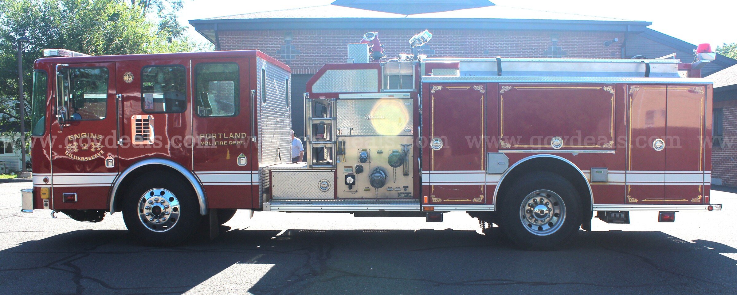 1998 HME Inc Model 1871 Fire Truck/Pumper HME Inc 1871 Government Surplus Auction - Photo #5