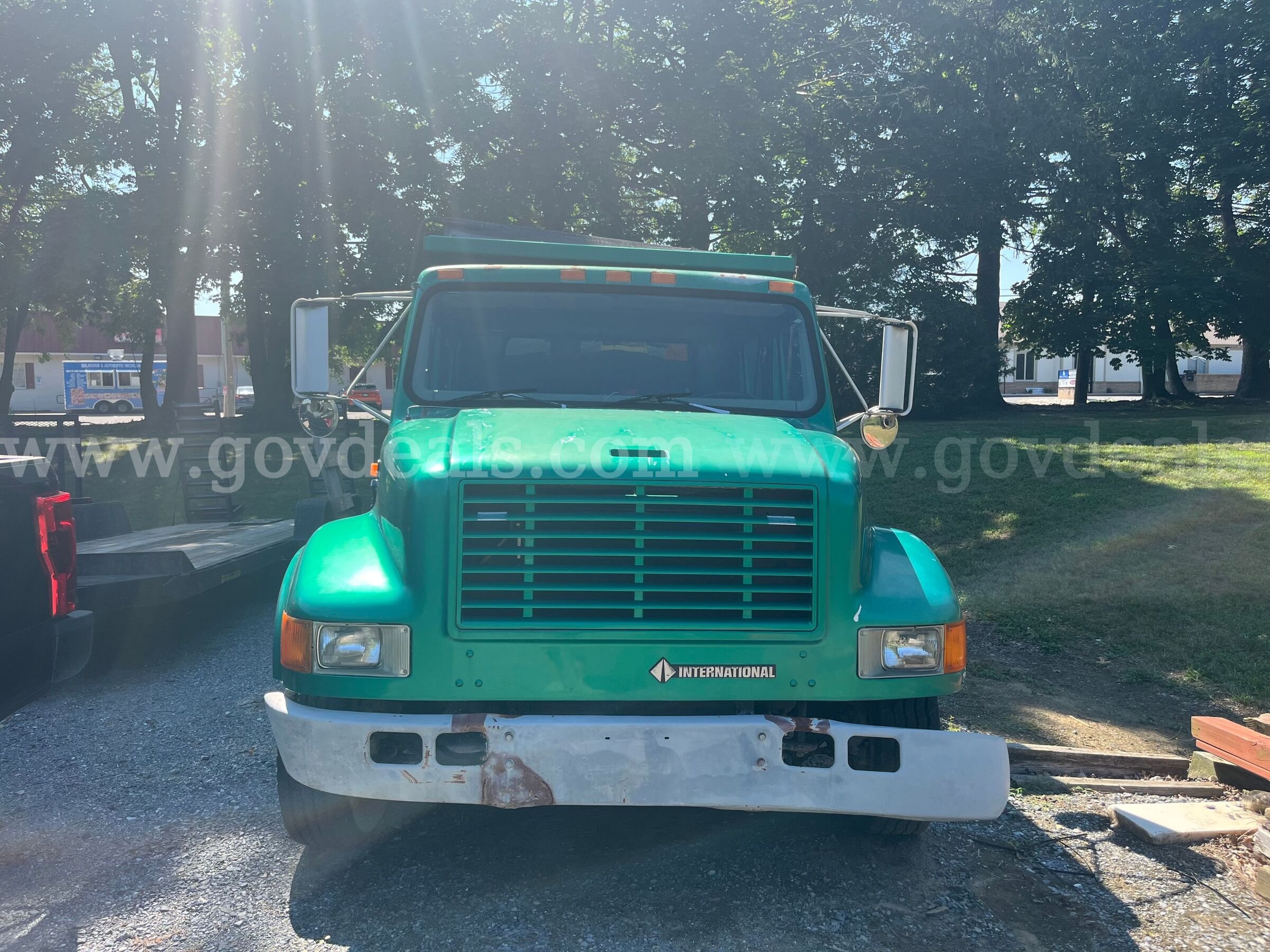 2002 International 4700 International 4700 Government Surplus Auction - Photo #2