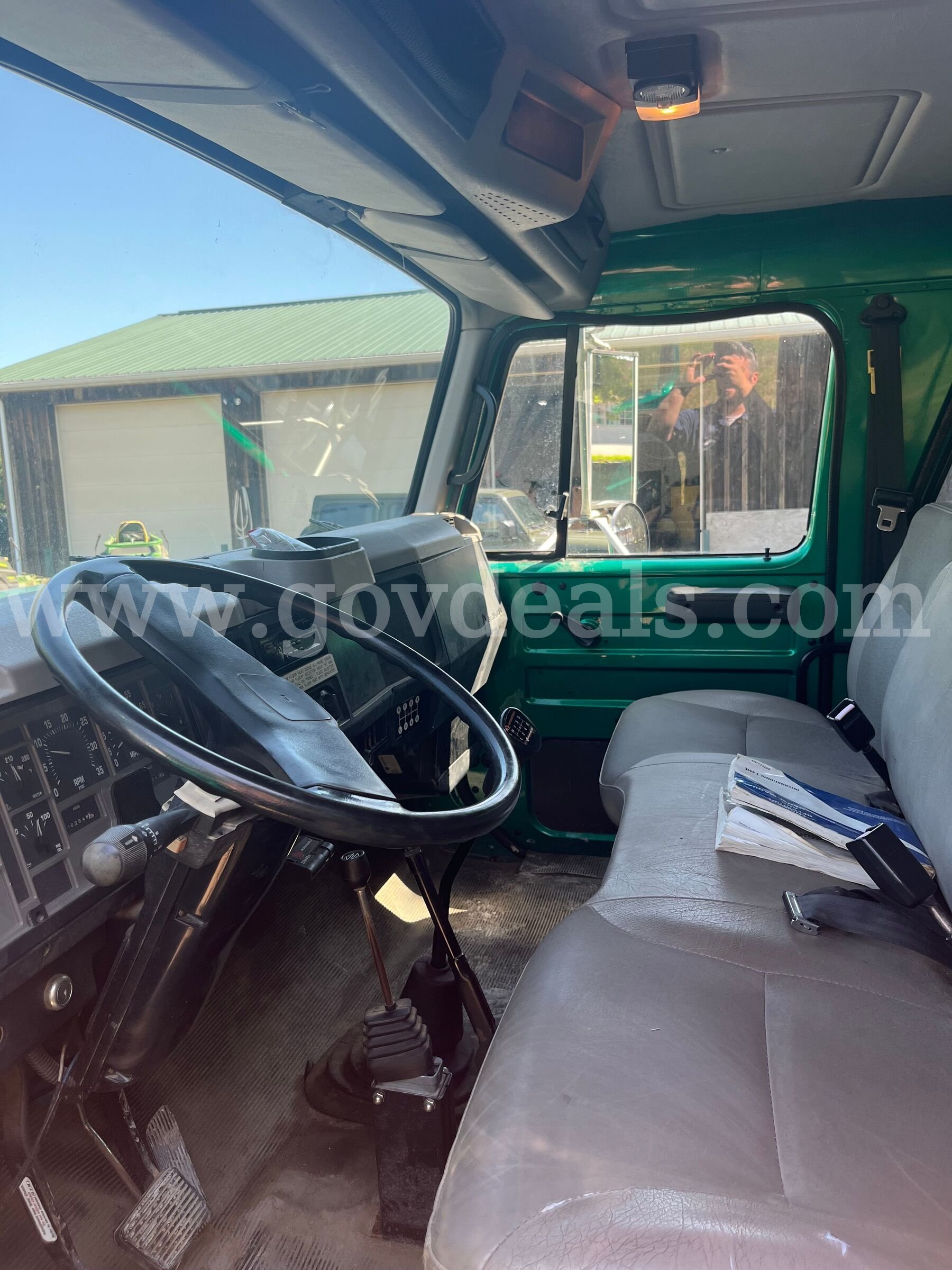 2002 International 4700 International 4700 Government Surplus Auction - Photo #6