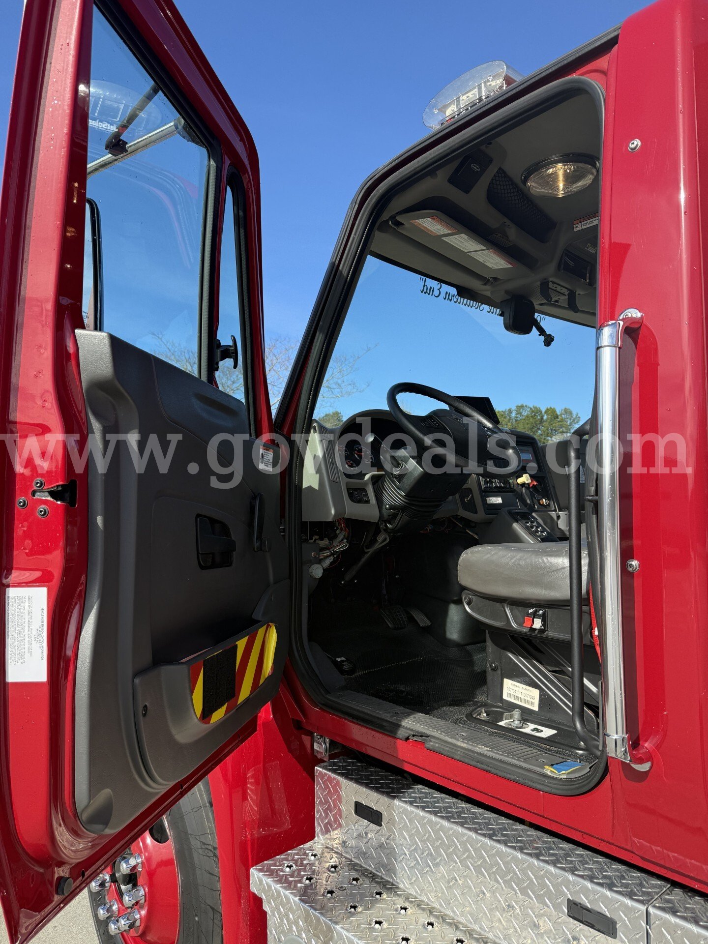 2011 International 4400 International 4400 Government Surplus Auction - Photo #4
