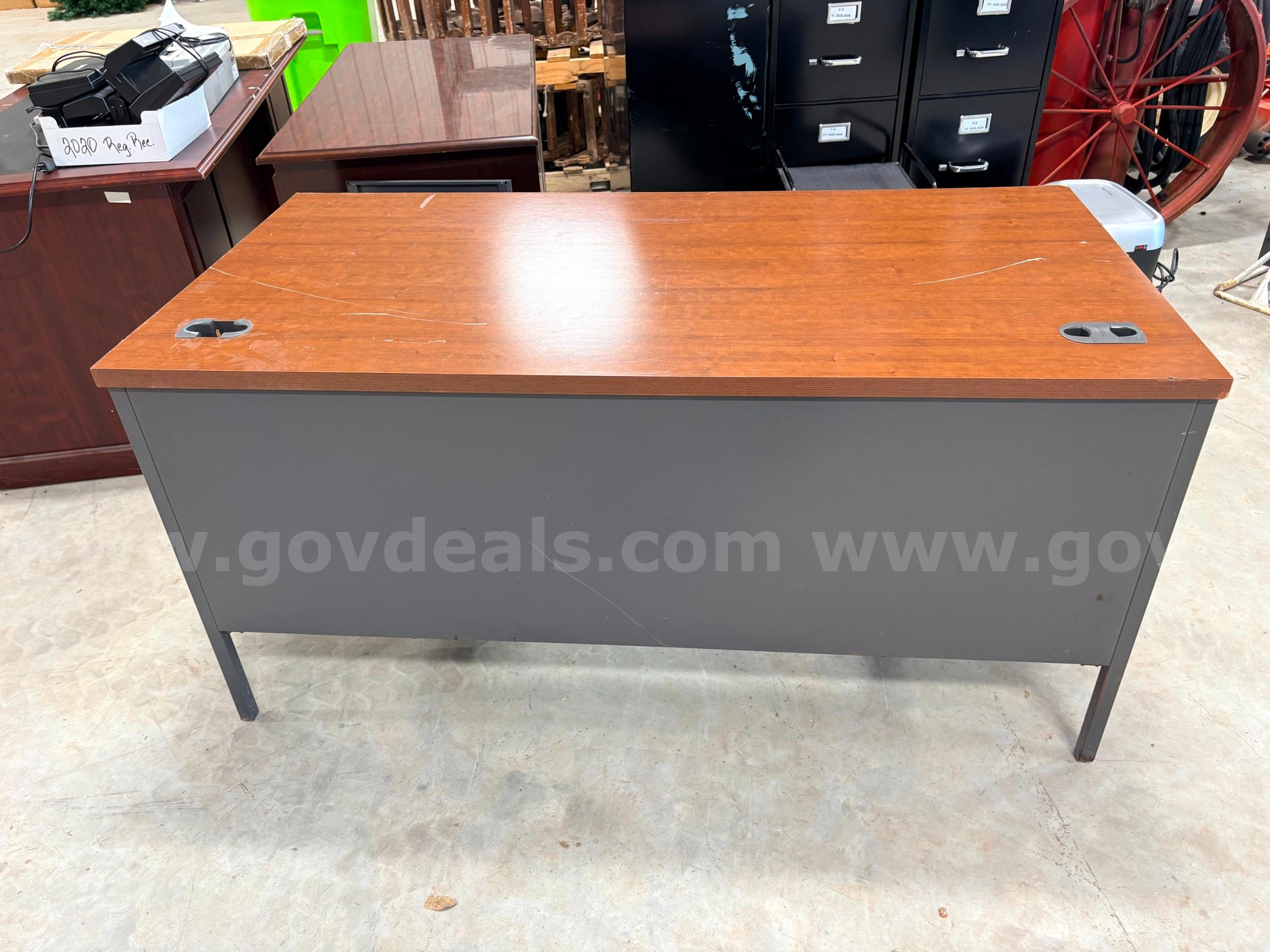 DESKS/CABINET
