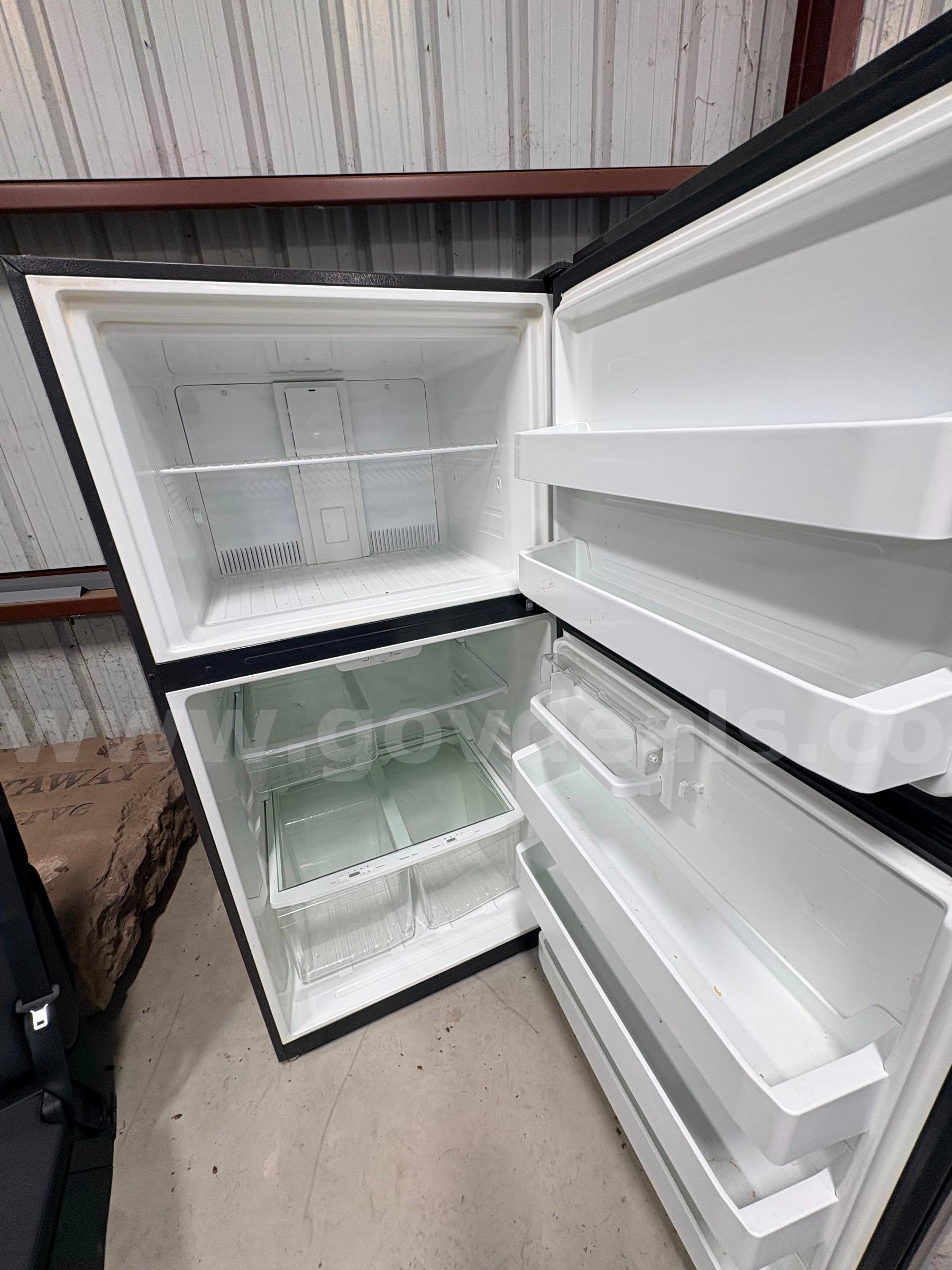 GE FRIDGE GE  Government Surplus Auction - Photo #2