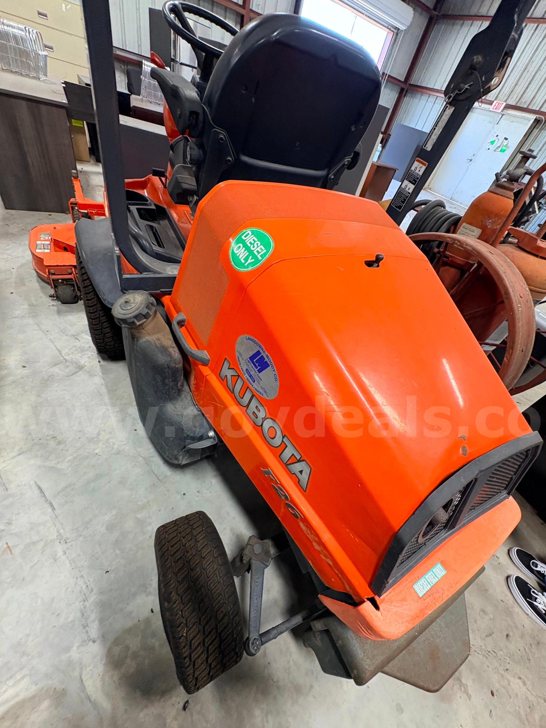 KUBOTA MOWER KUBOTA F2680e 2-wheel drive Government Surplus Auction - Photo #4