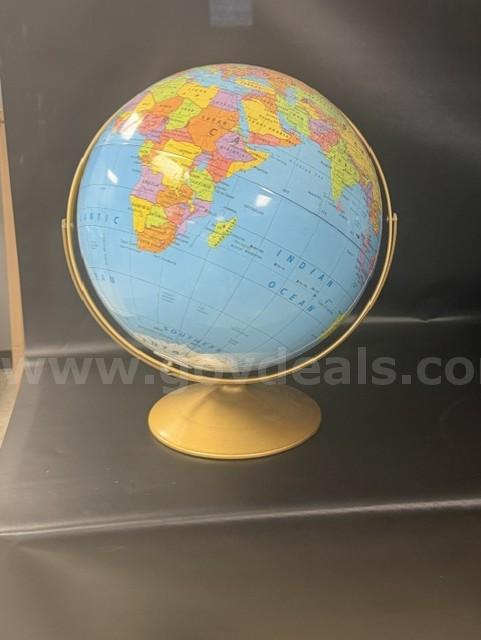 World Globes   Government Surplus Auction - Photo #2