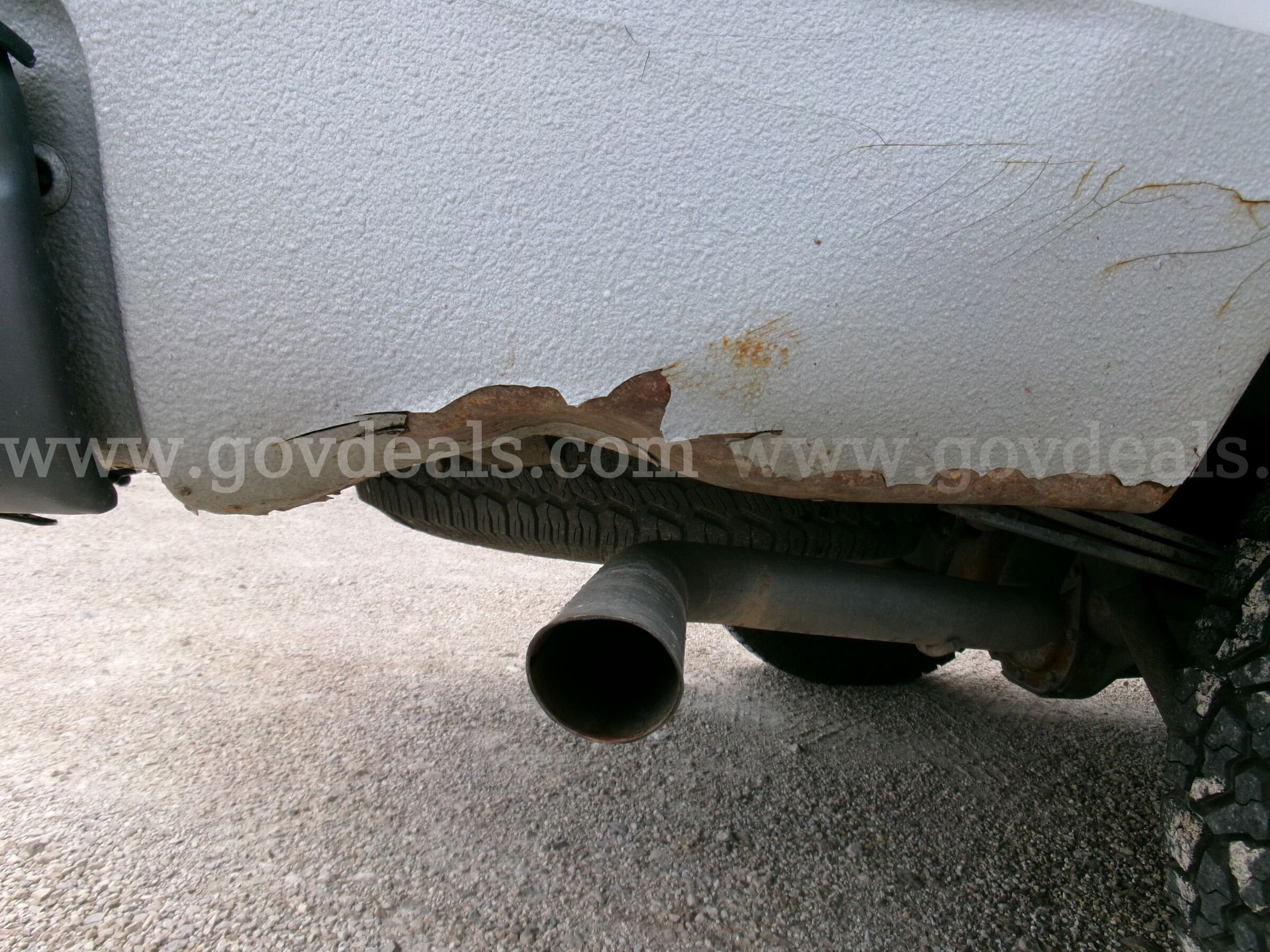 2002 Ford F-150 XL Long Bed 2WD Ford F-150 Government Surplus Auction - Photo #6
