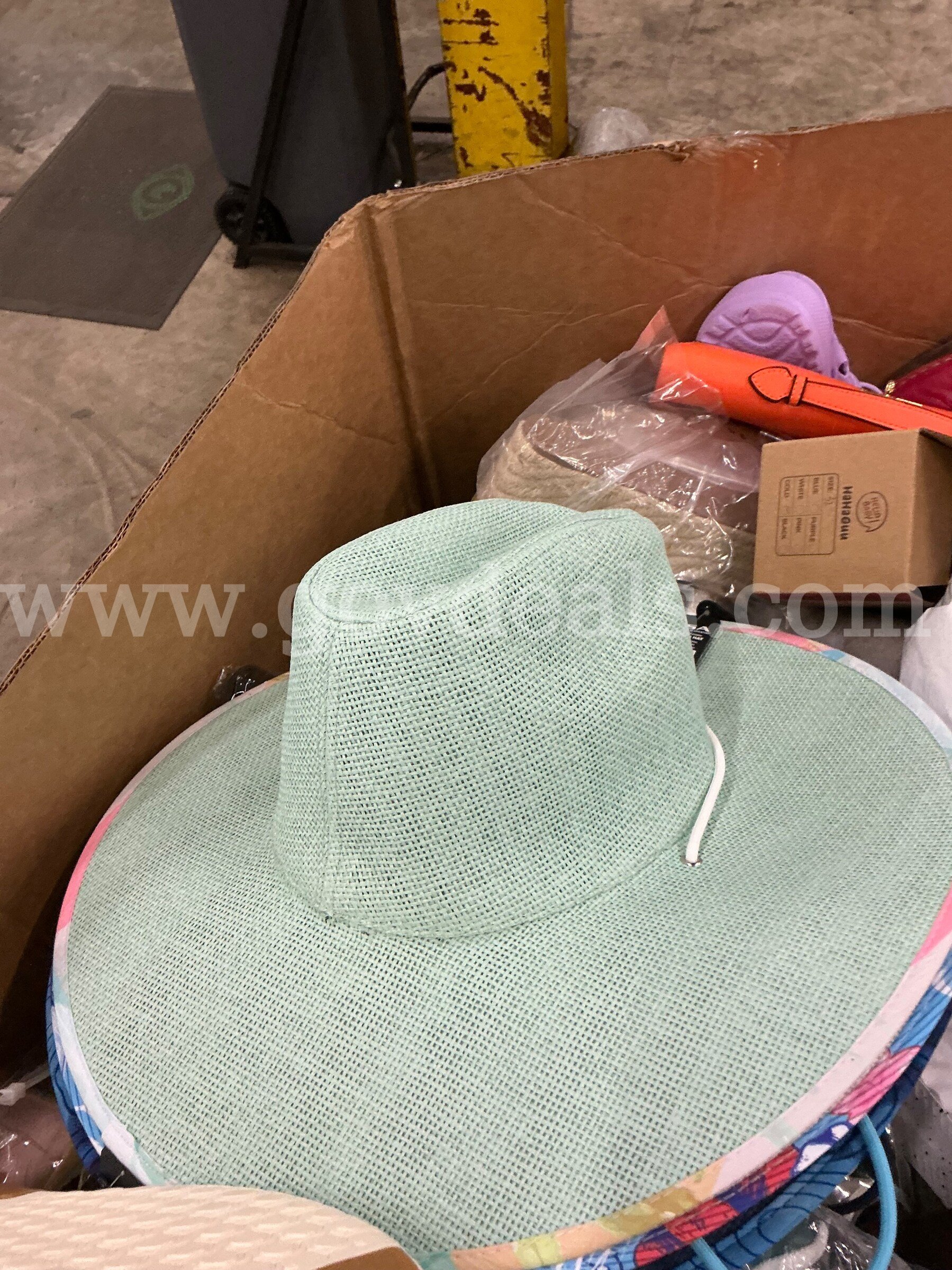 Apparel: Manually Sorted "Shoes, Handbags and Totes" (SEP26-0402X)   Government Surplus Auction - Photo #5