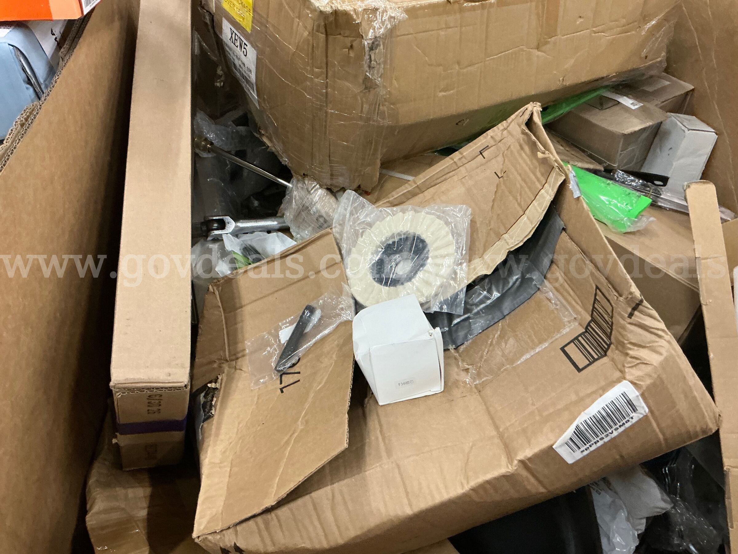 Hardware: "Automotive and Hardware" (Gaylord)(SEP26-0485)  0485 Government Surplus Auction - Photo #6