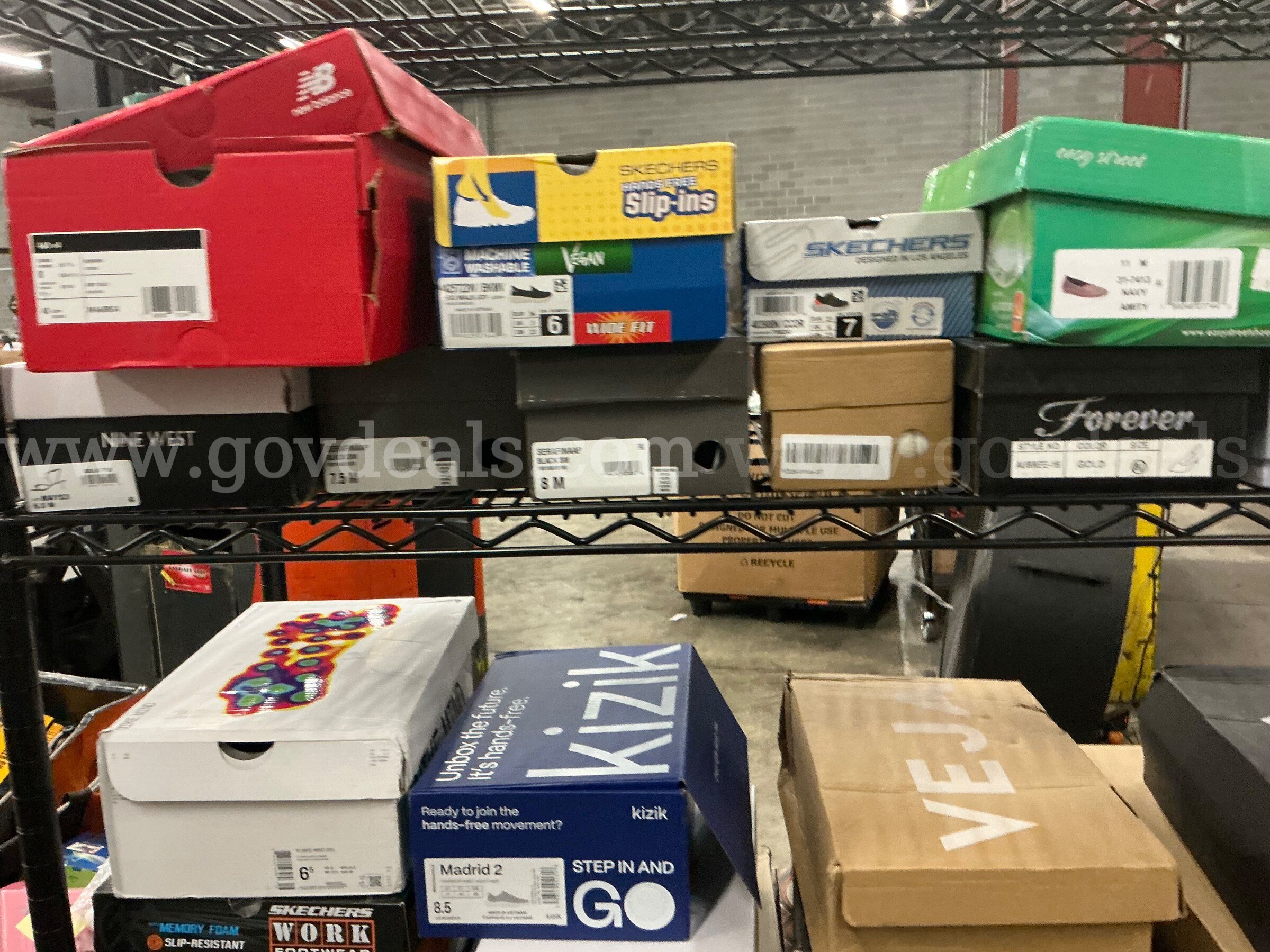 Apparel: "Boxed Shoes" (SEP26-0501X)   Government Surplus Auction - Photo #3