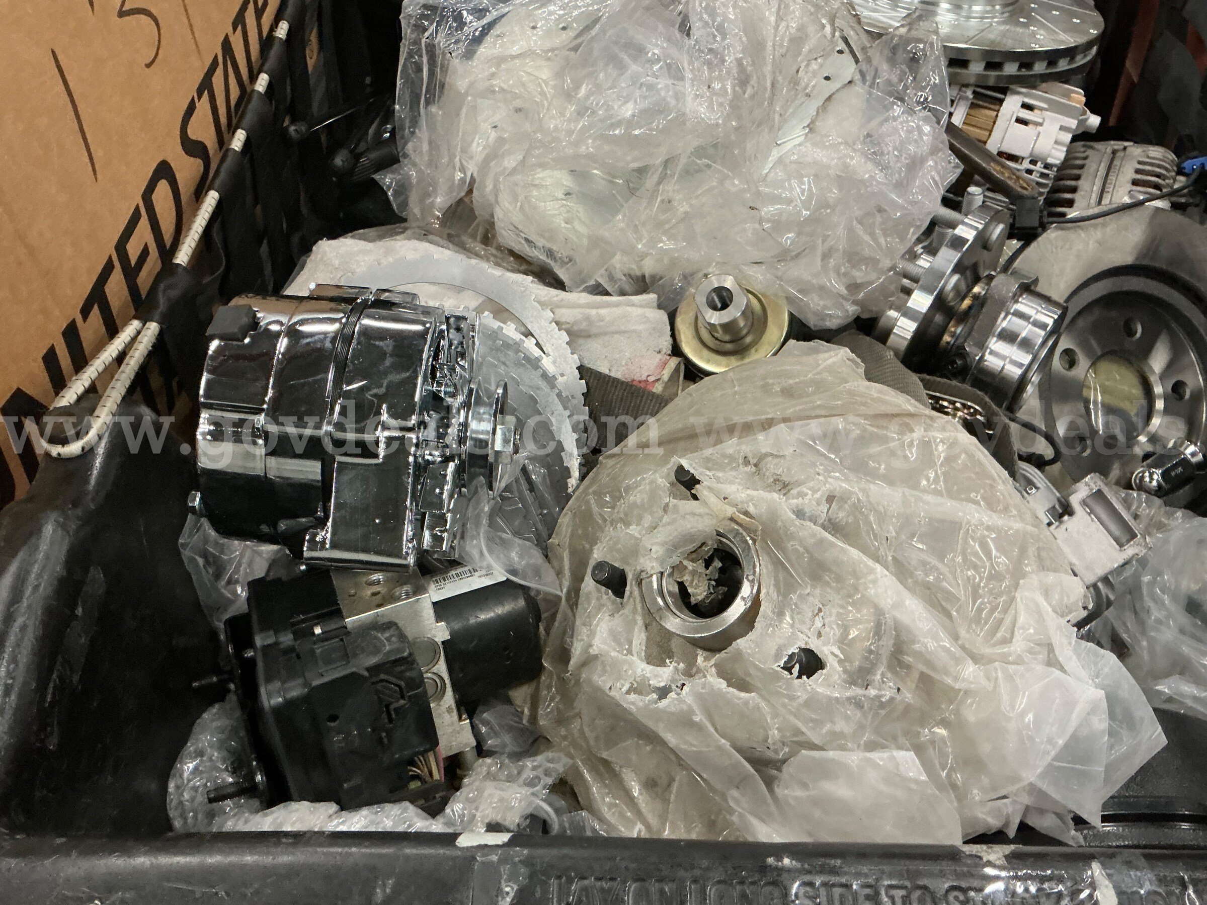 Hardware: "Automotive and Hardware" (Hamper)(SEP26-0516)  0516 Government Surplus Auction - Photo #4
