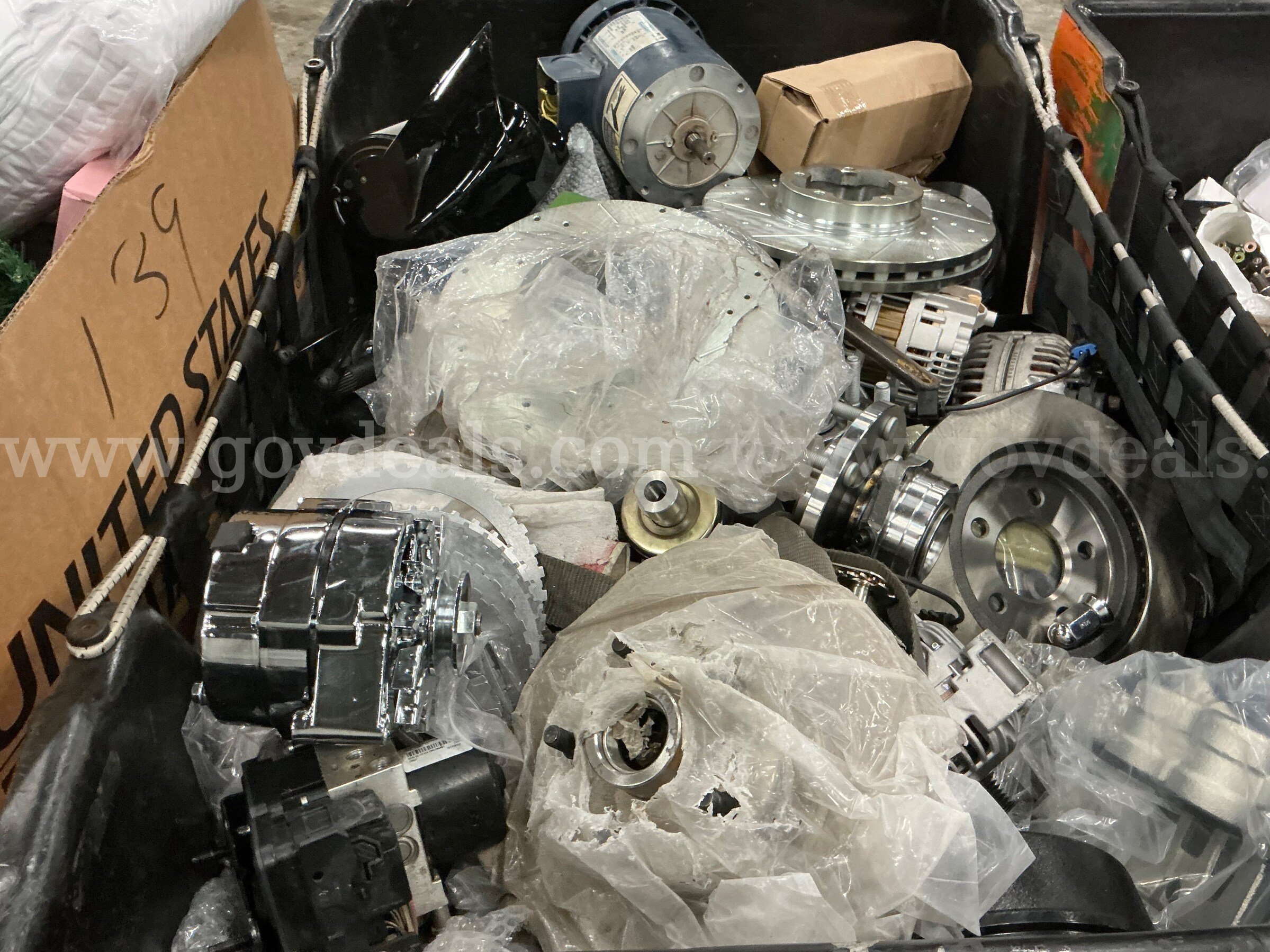 Hardware: "Automotive and Hardware" (Hamper)(SEP26-0516)  0516 Government Surplus Auction - Photo #6