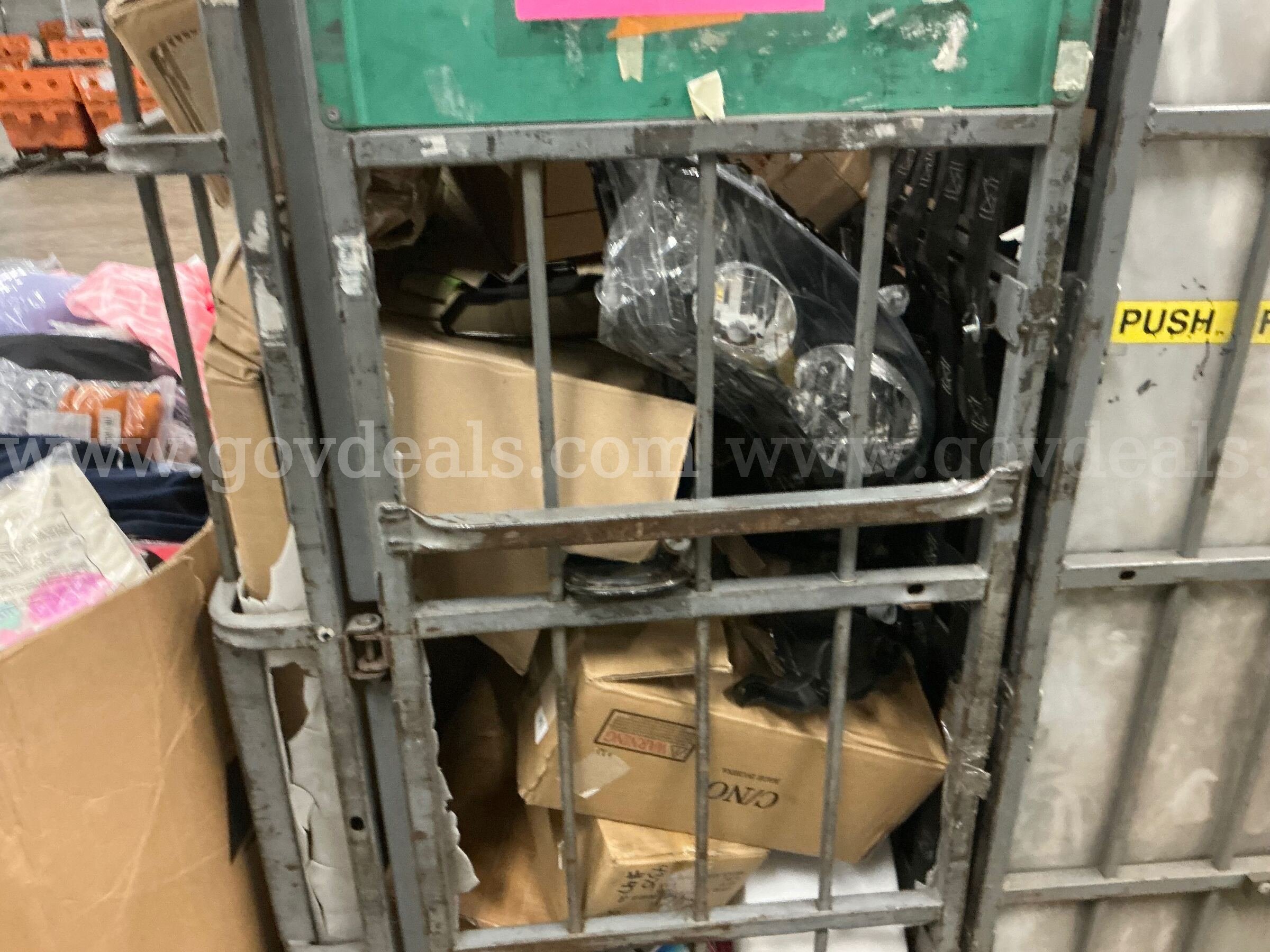 Hardware "Auto Head lamps and Accessories" (SEP26-0532)  0532 Government Surplus Auction - Photo #3