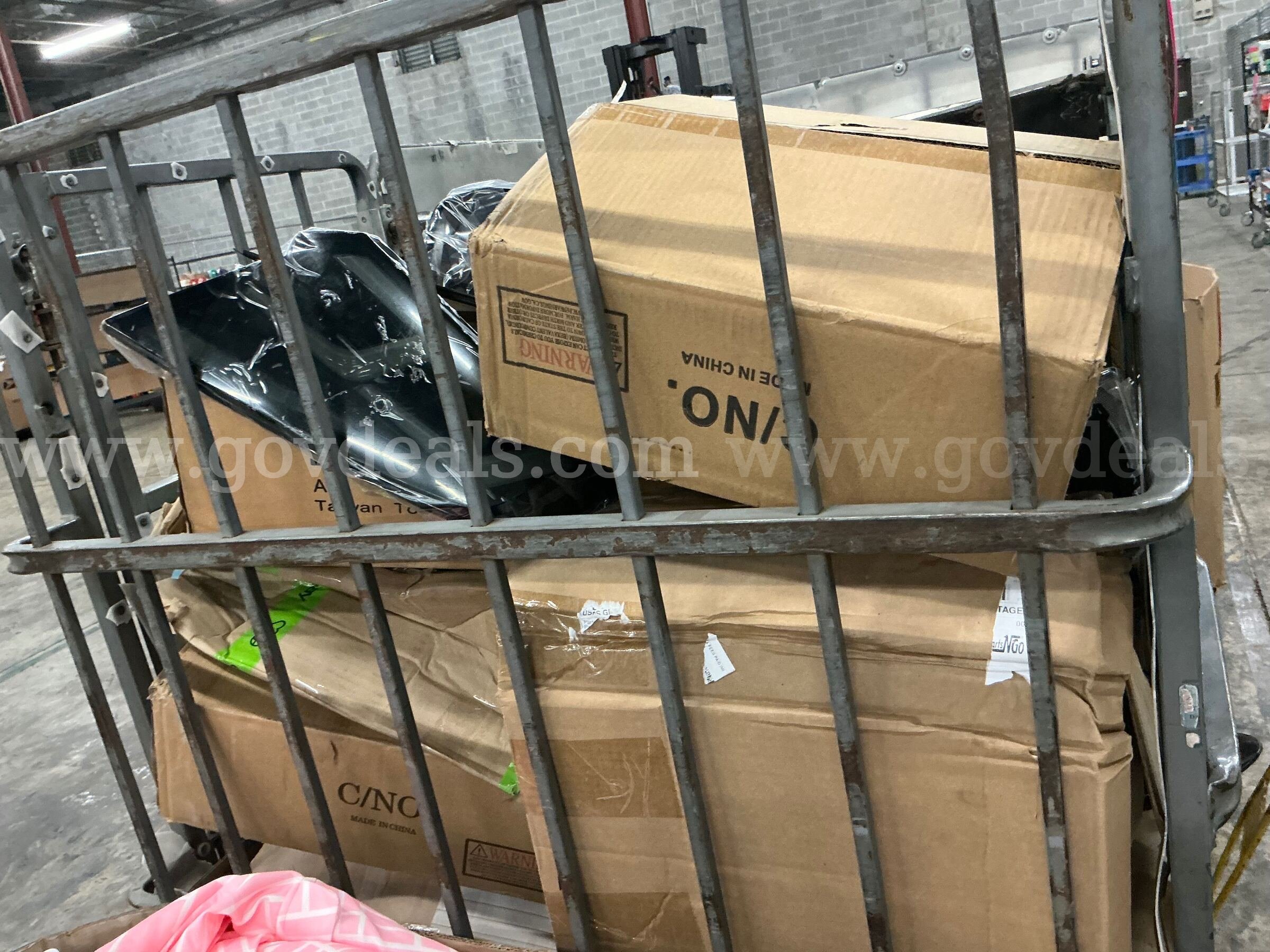 Hardware "Auto Head lamps and Accessories" (SEP26-0532)  0532 Government Surplus Auction - Photo #5
