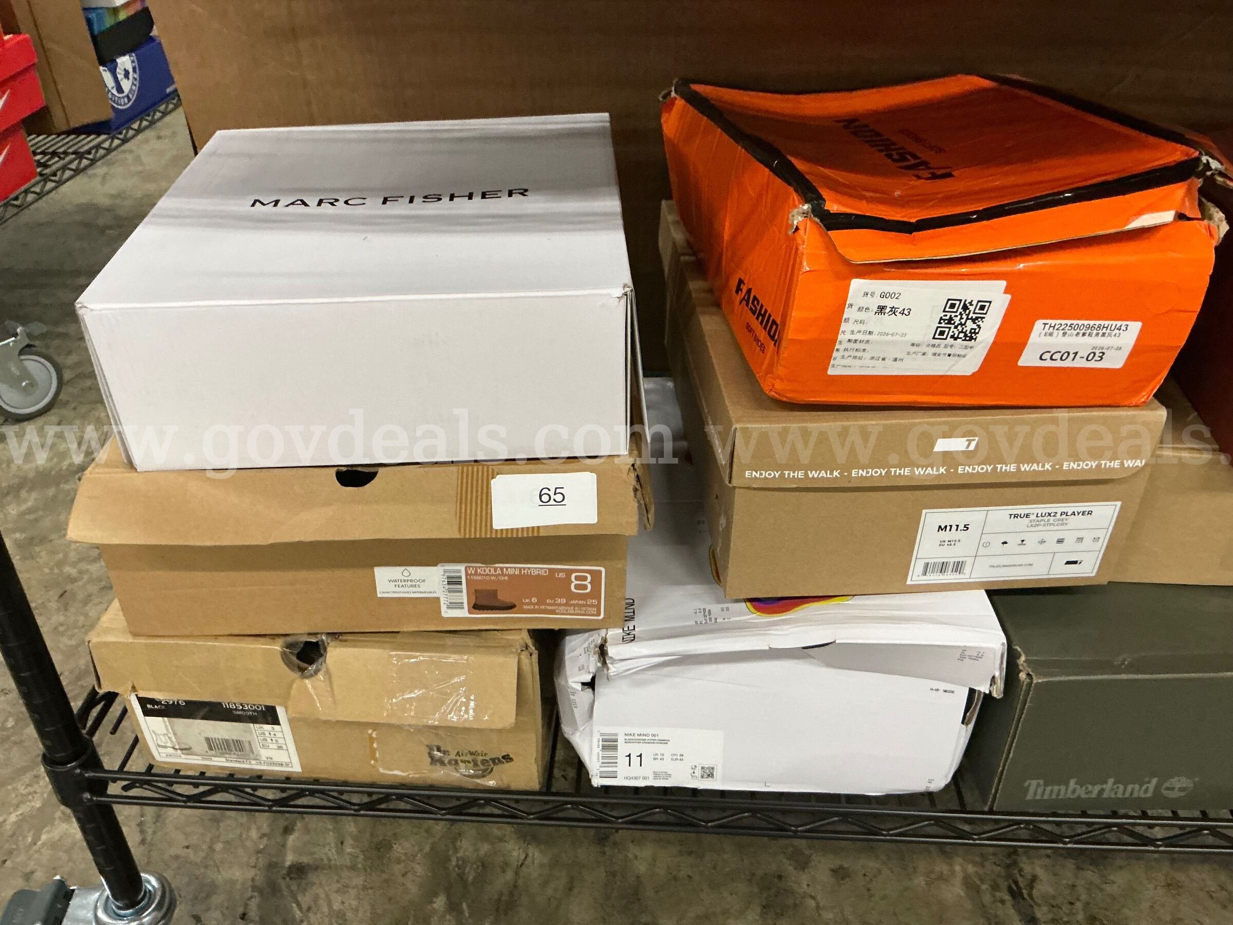Apparel: "Boxed Shoes" (SEP26-0568X)   Government Surplus Auction - Photo #4
