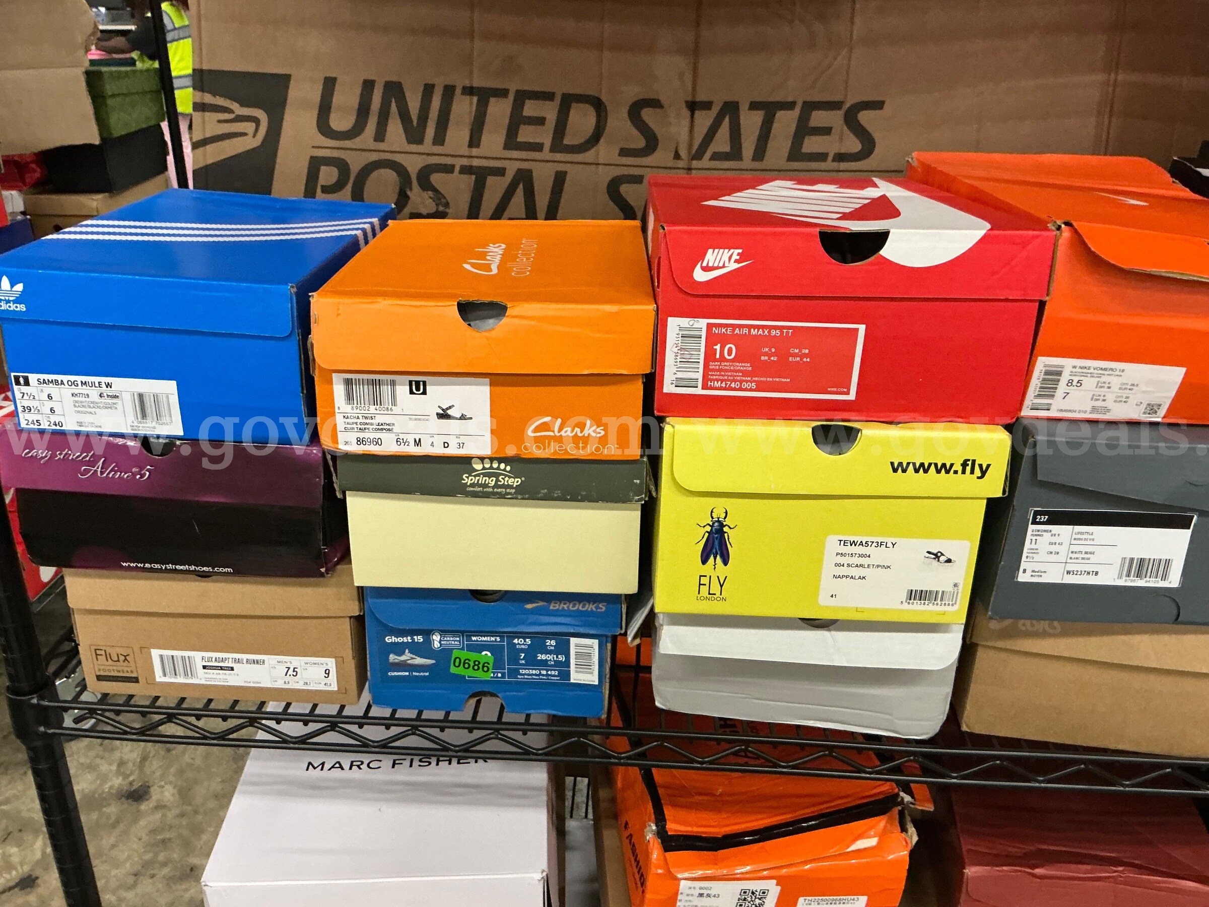 Apparel: "Boxed Shoes" (SEP26-0568X)   Government Surplus Auction - Photo #5