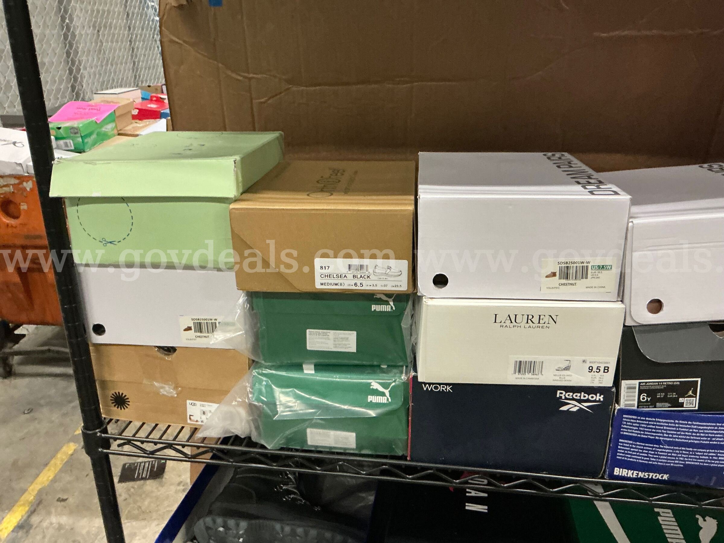 Apparel: "Boxed Shoes" (SEP26-0569X)   Government Surplus Auction - Photo #4
