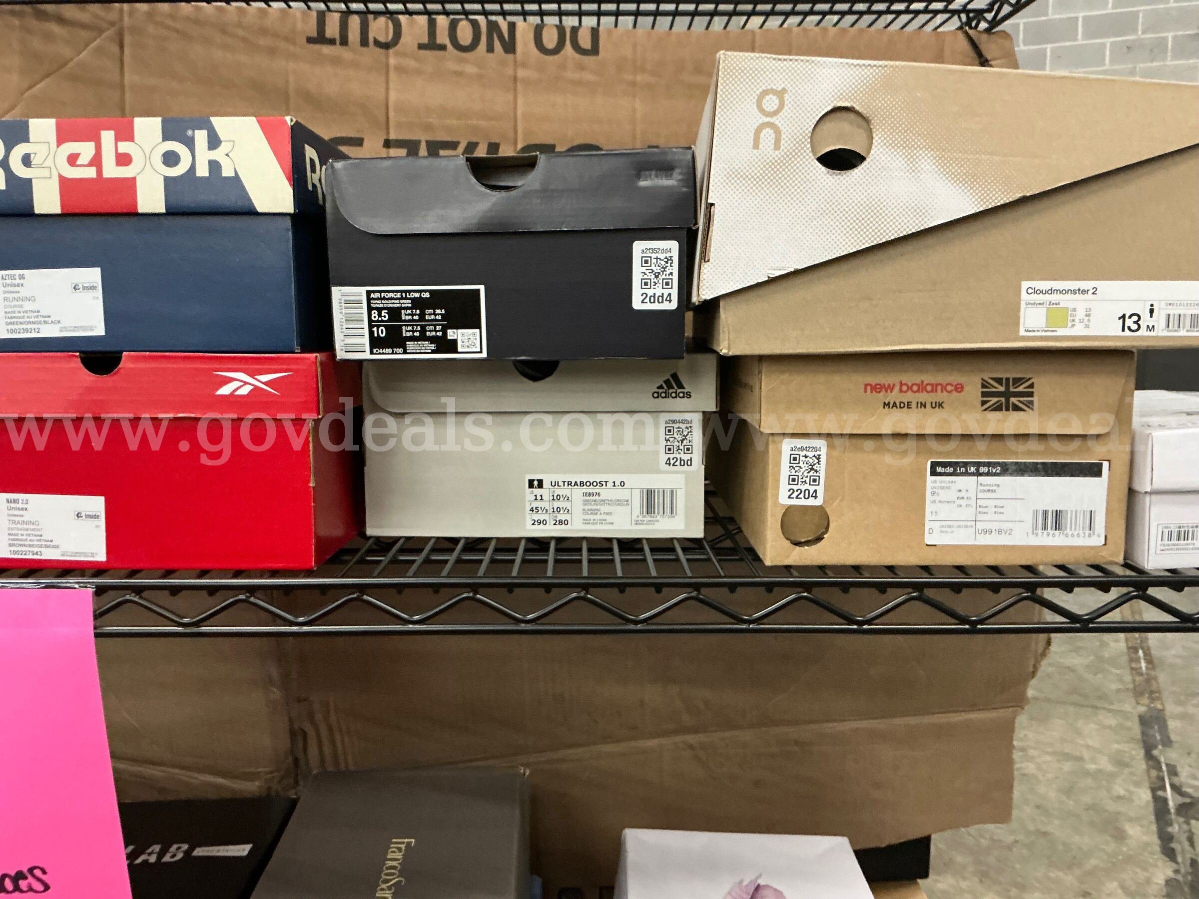 Apparel: "Boxed Shoes" (SEP26-0570X)   Government Surplus Auction - Photo #5