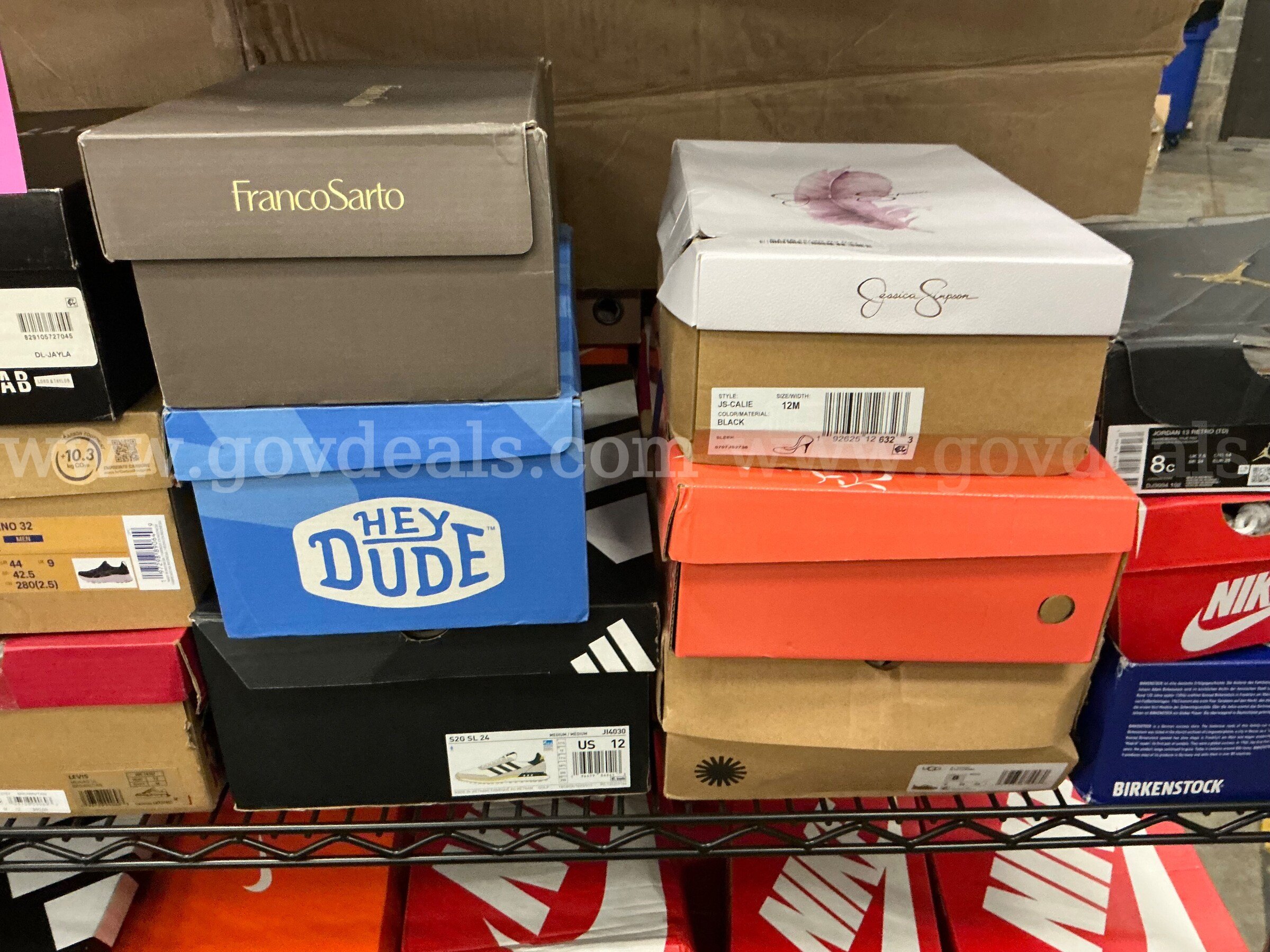 Apparel: "Boxed Shoes" (SEP26-0570X)   Government Surplus Auction - Photo #6