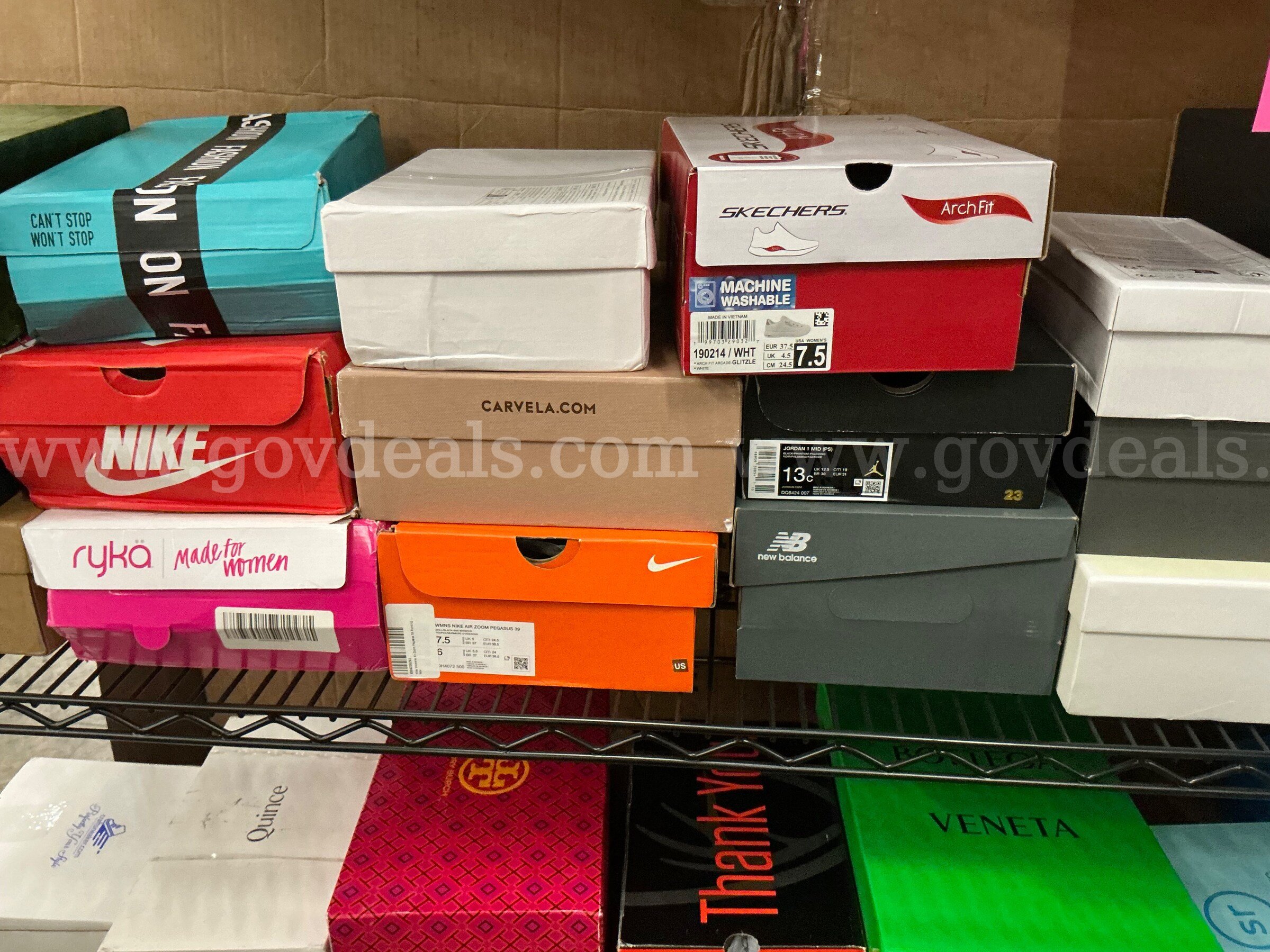 Apparel: "Boxed Shoes" (SEP26-0571X)   Government Surplus Auction - Photo #6