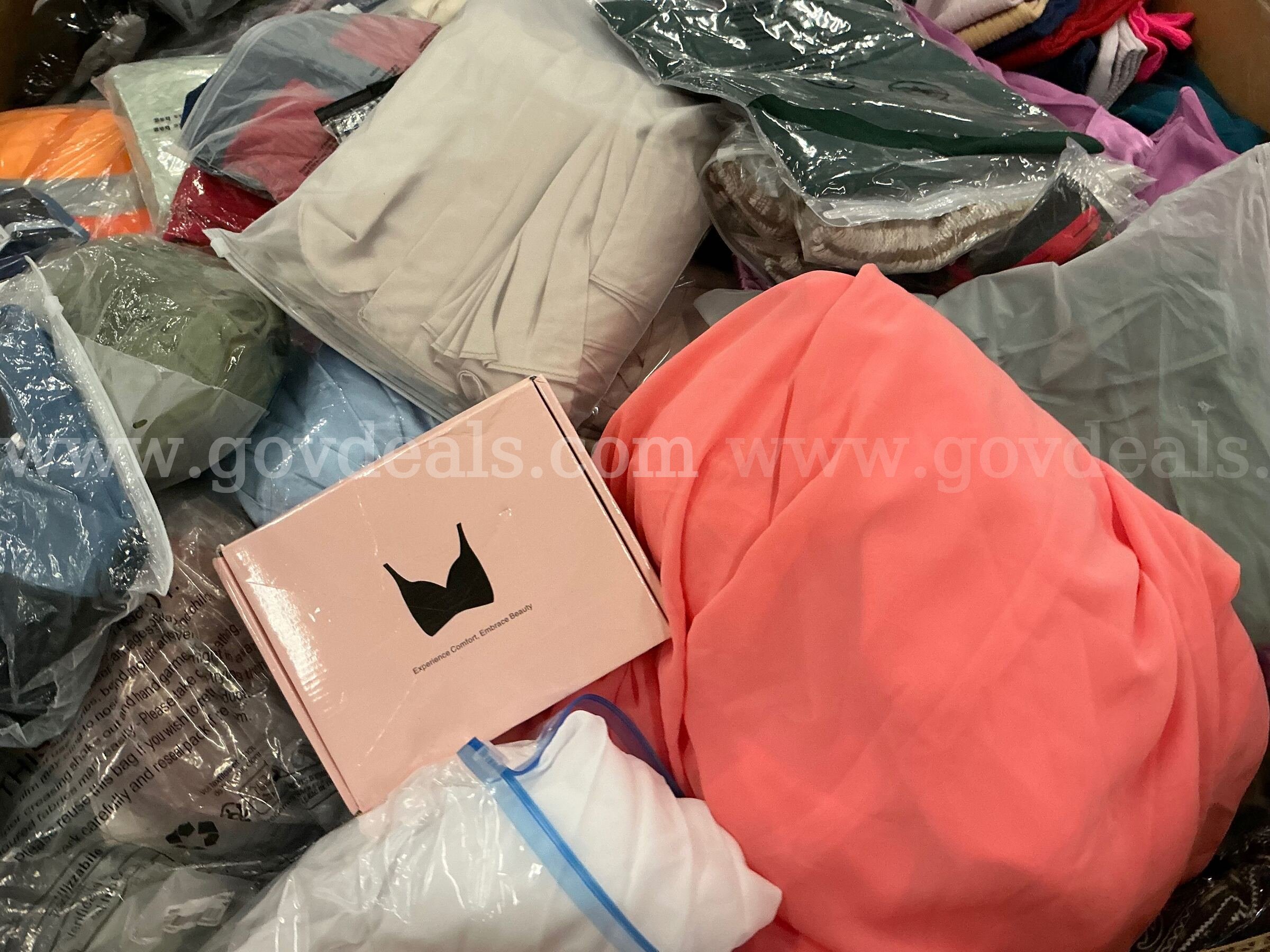 Apparel "Clothes" (SEP26-0574)  0574 Government Surplus Auction - Photo #6