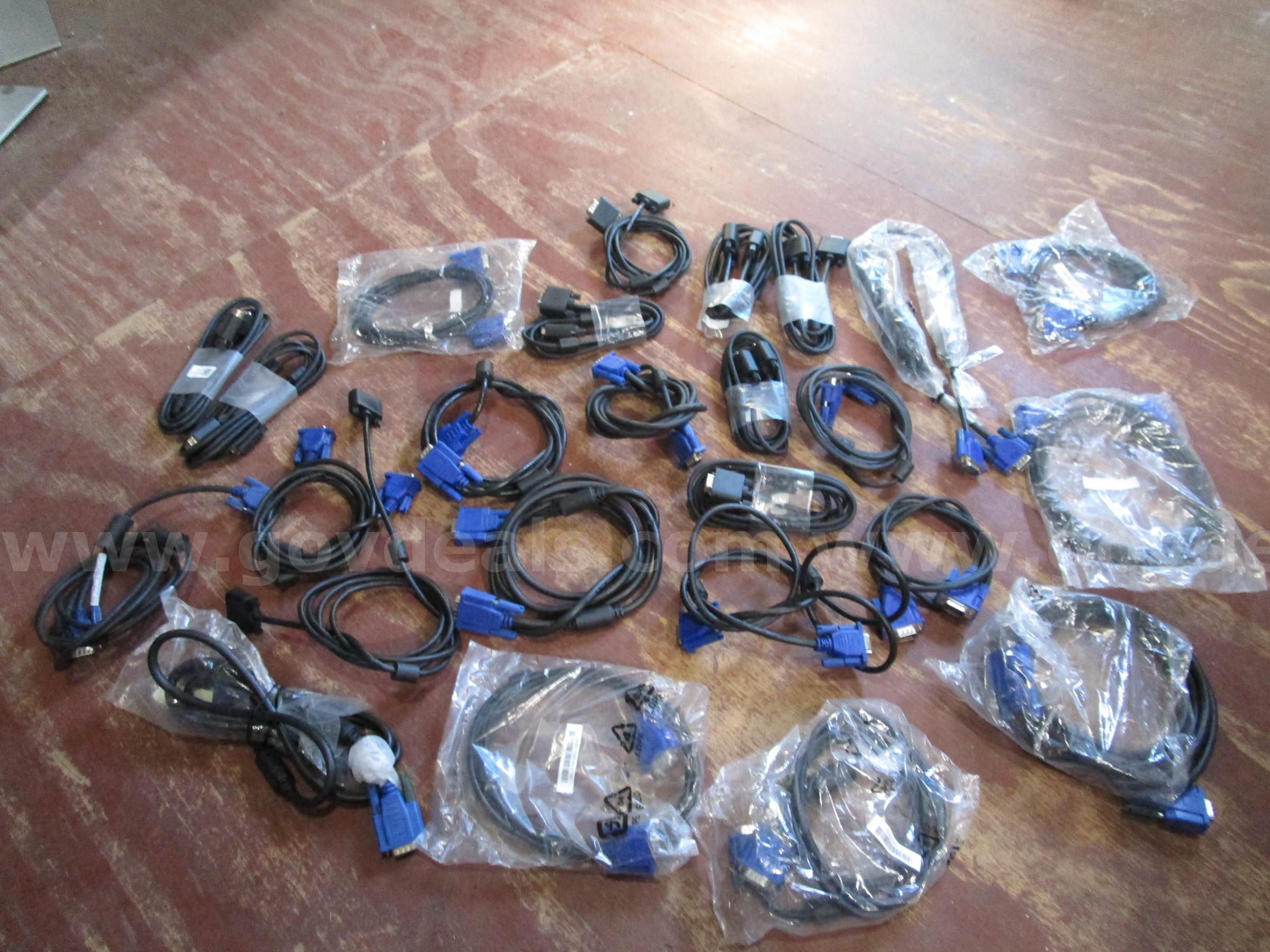BOX OF (25) NEW AND USED VGA-TO-VGA CABLES   Government Surplus Auction - Photo #2