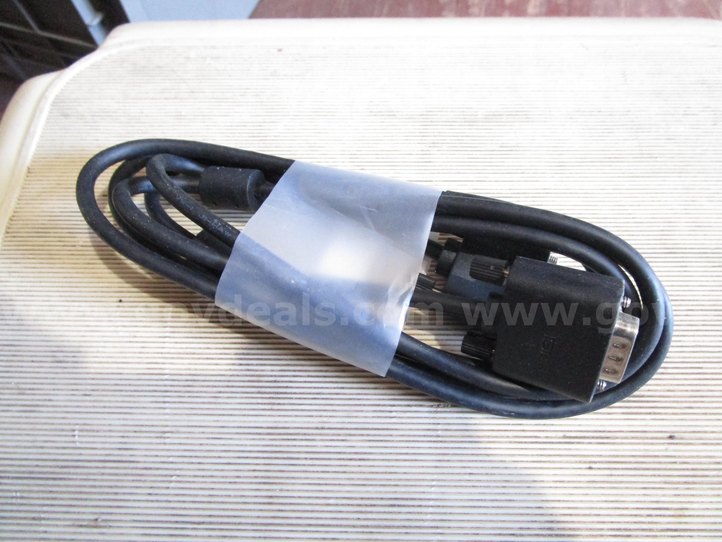 BOX OF (25) NEW AND USED VGA-TO-VGA CABLES   Government Surplus Auction - Photo #3