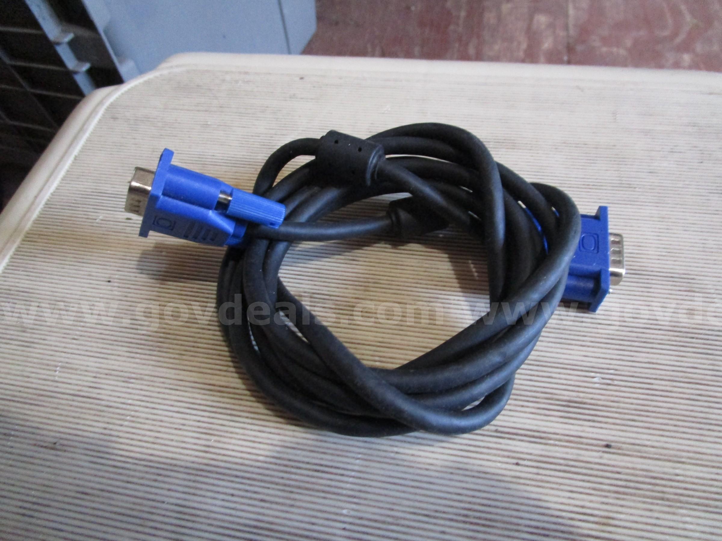 BOX OF (25) NEW AND USED VGA-TO-VGA CABLES   Government Surplus Auction - Photo #5