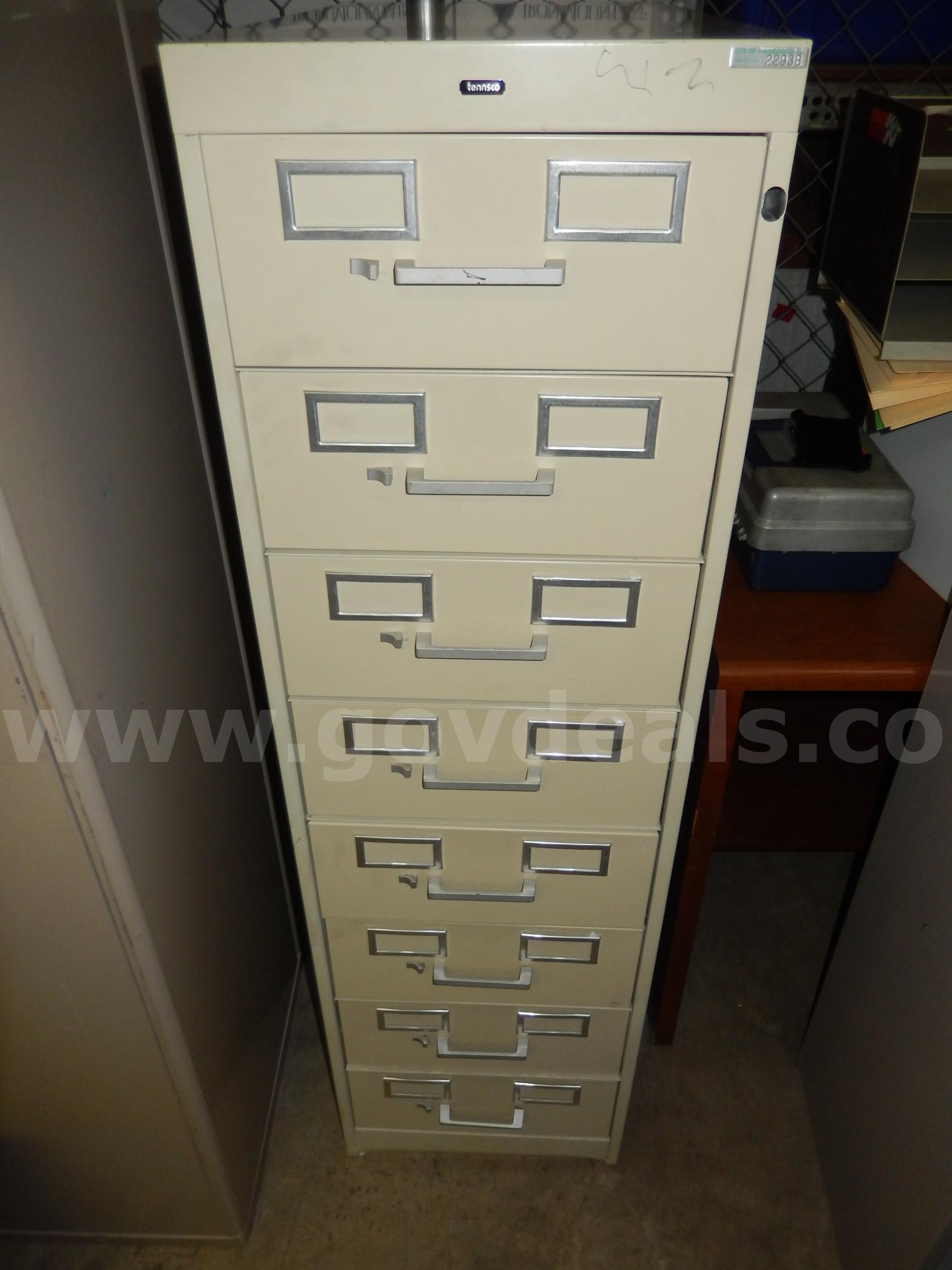 USED (1) TENNSCO , 8-DRAWER, CD/DVD CABINET  52" H x 28" D x 15" W TENNSCO  Government Surplus Auction - Primary Photo