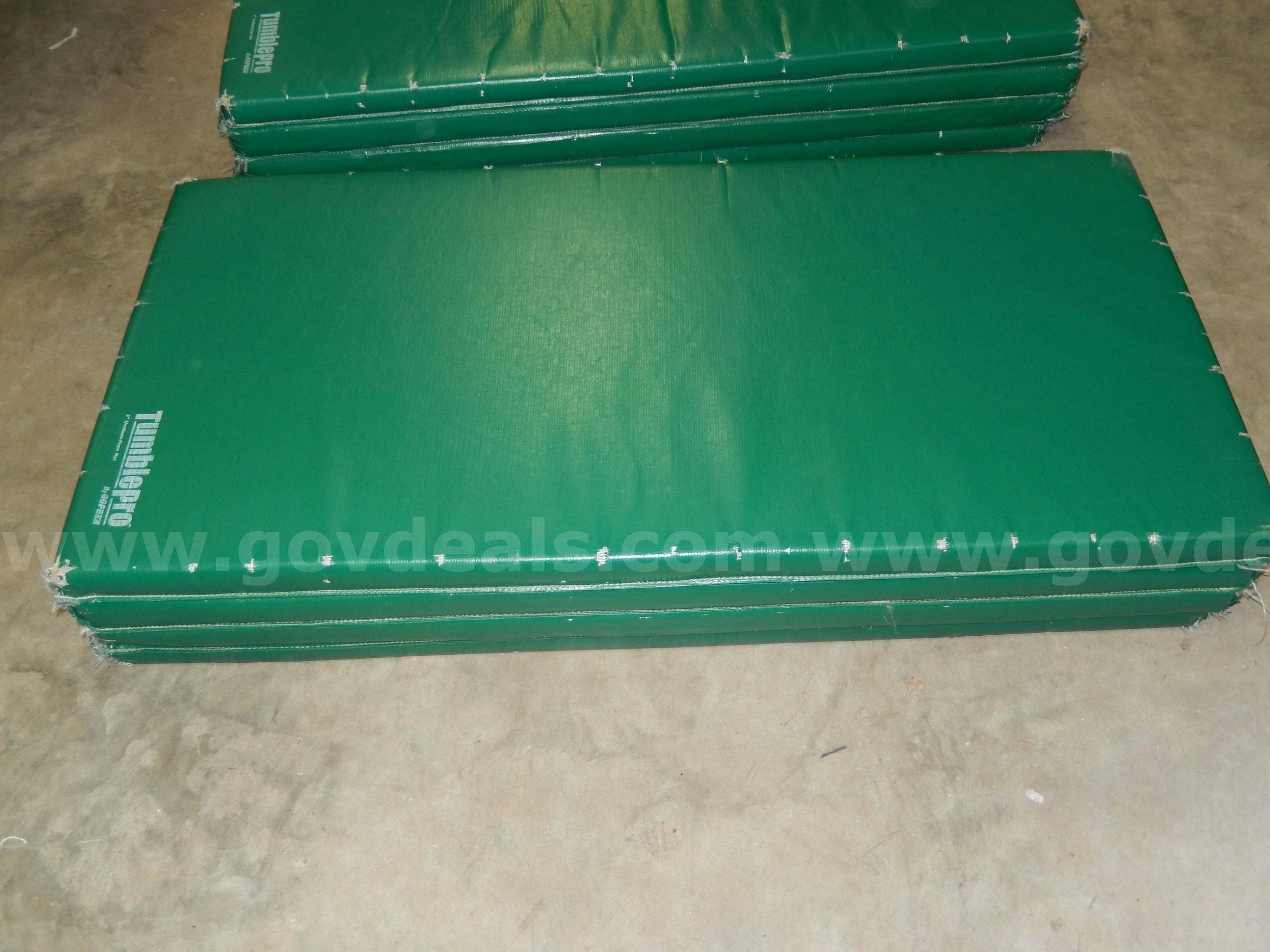 USED (2) TUMBLEPRO GREEN PLAY MATS 24" X 97" TUMBLEPRO  Government Surplus Auction - Photo #4
