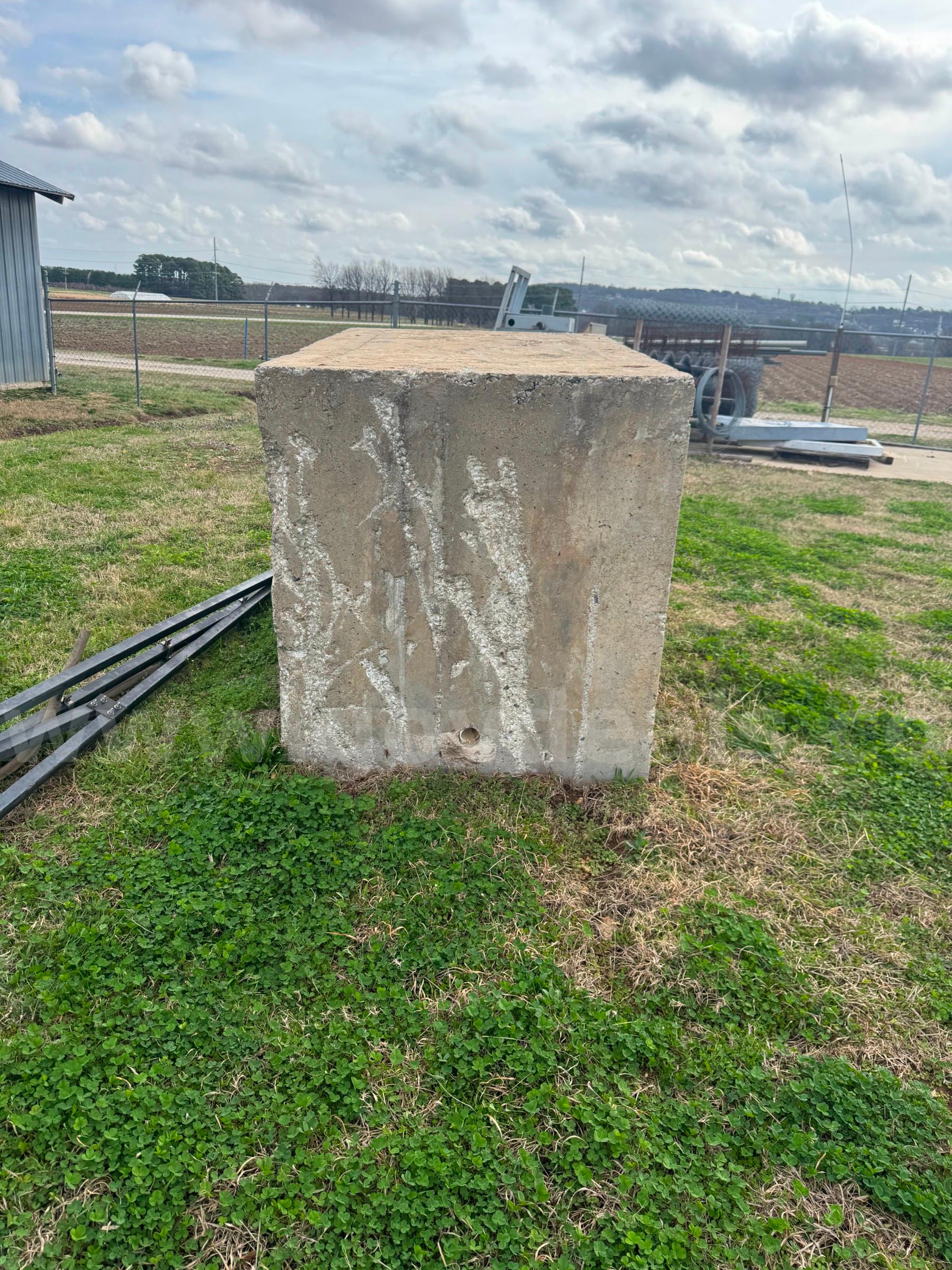 Concreate Septic Tank   Government Surplus Auction - Photo #2