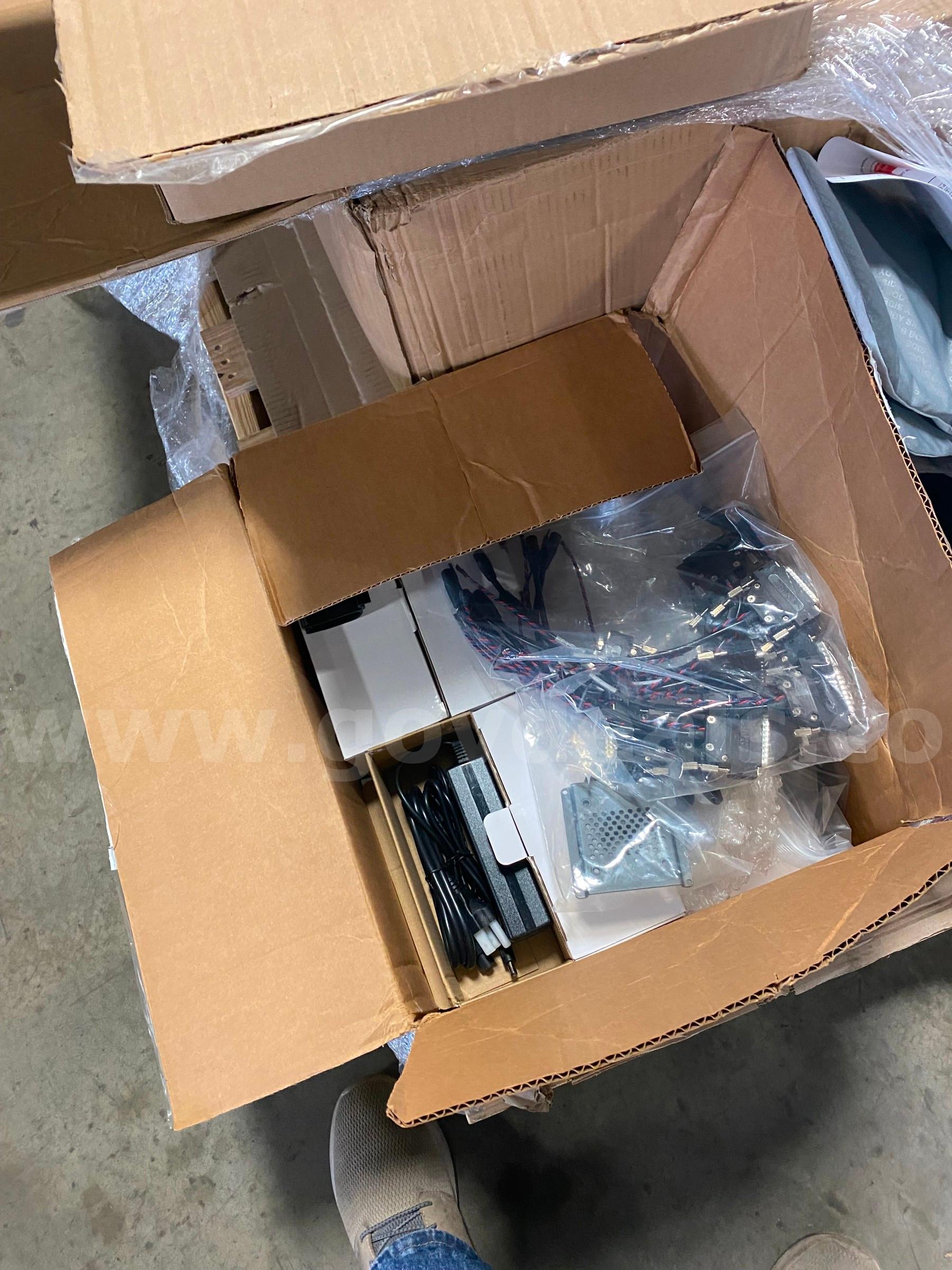 1 PALLET OF BODY ARMOR, DVR WATCHGUARD VIDEO DISPLAY   Government Surplus Auction - Photo #3