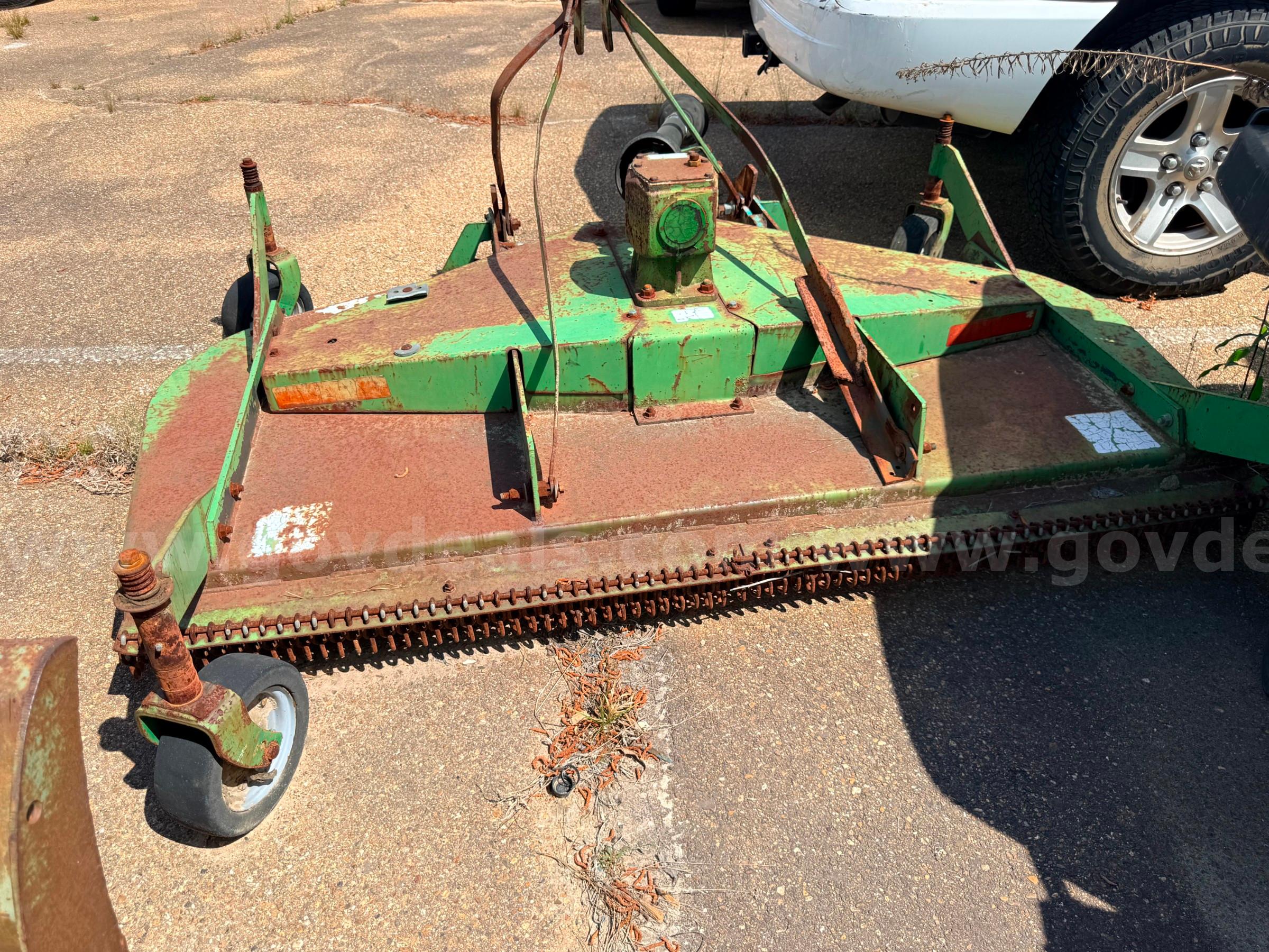 Finishing Mower   Government Surplus Auction - Photo #2