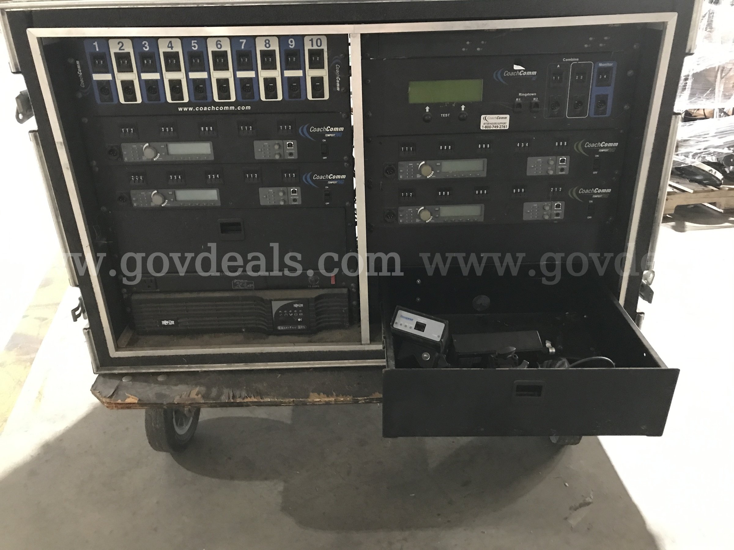 COACH COMM MOBILE SYSTEM.   Government Surplus Auction - Photo #5