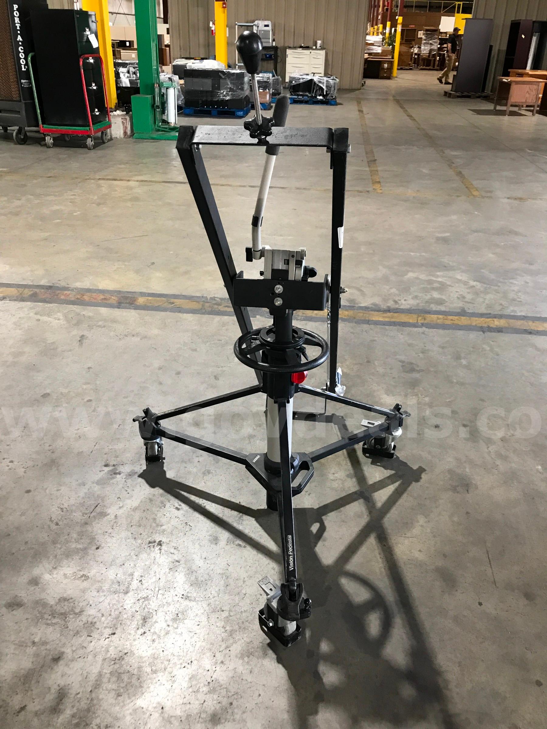 VISION PEDESTAL.   Government Surplus Auction - Photo #2