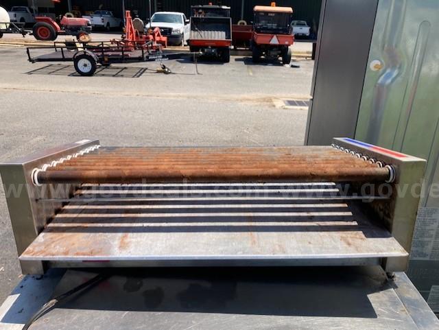 APW Wyott Hot Dog Roller   Government Surplus Auction - Photo #4