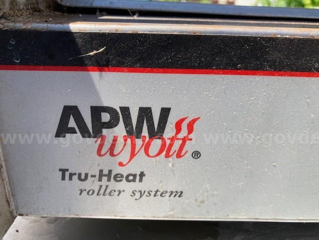 APW Wyott Hot Dog Roller   Government Surplus Auction - Photo #5