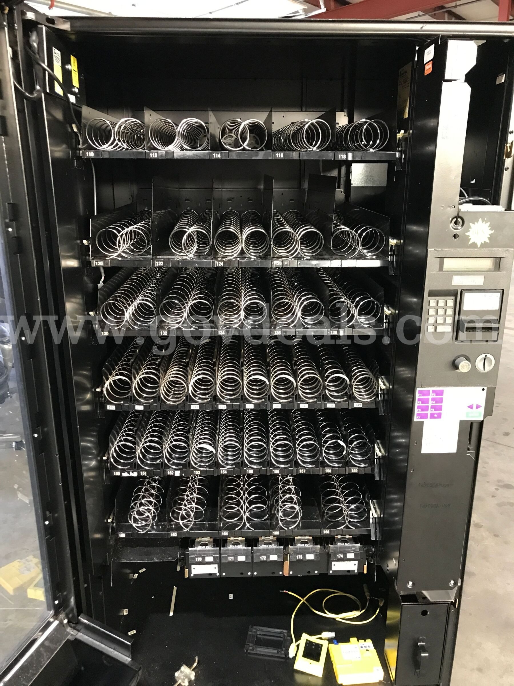API VENDING MACHINE.   Government Surplus Auction - Photo #6