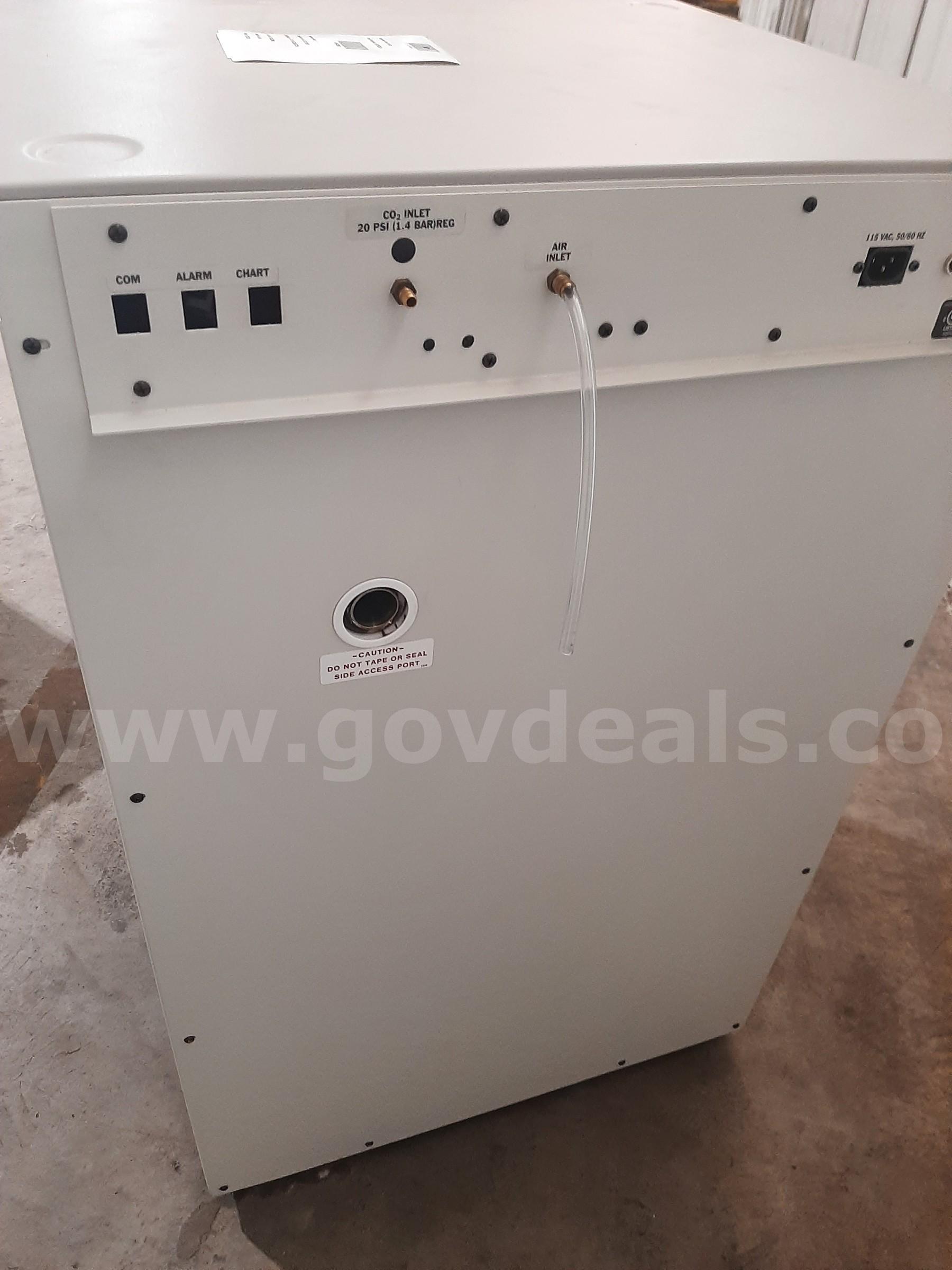 NUAIRE INCUBATOR NUAIRE  Government Surplus Auction - Photo #4