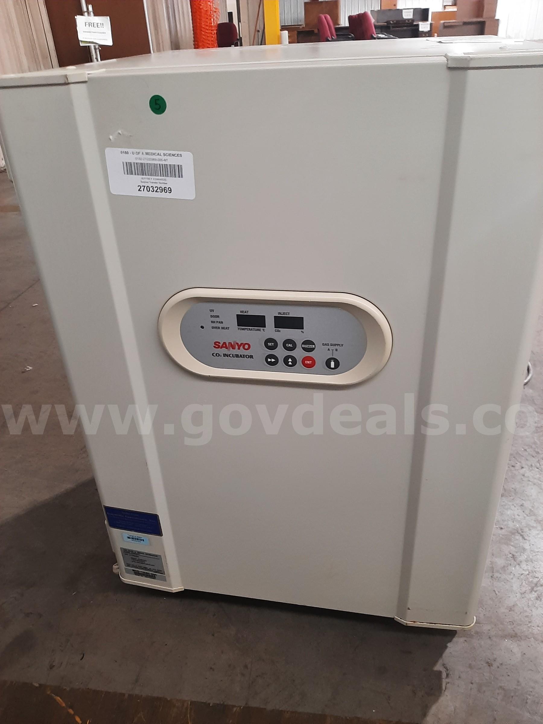 SANYO INCUBATOR NUAIRE  Government Surplus Auction - Primary Photo