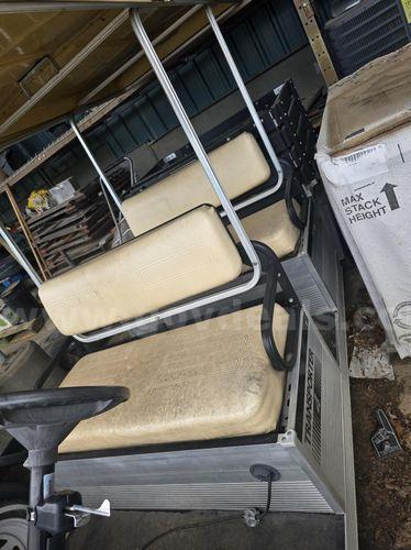 4 Passenger Club Car Transporter Club Car  Government Surplus Auction - Photo #4