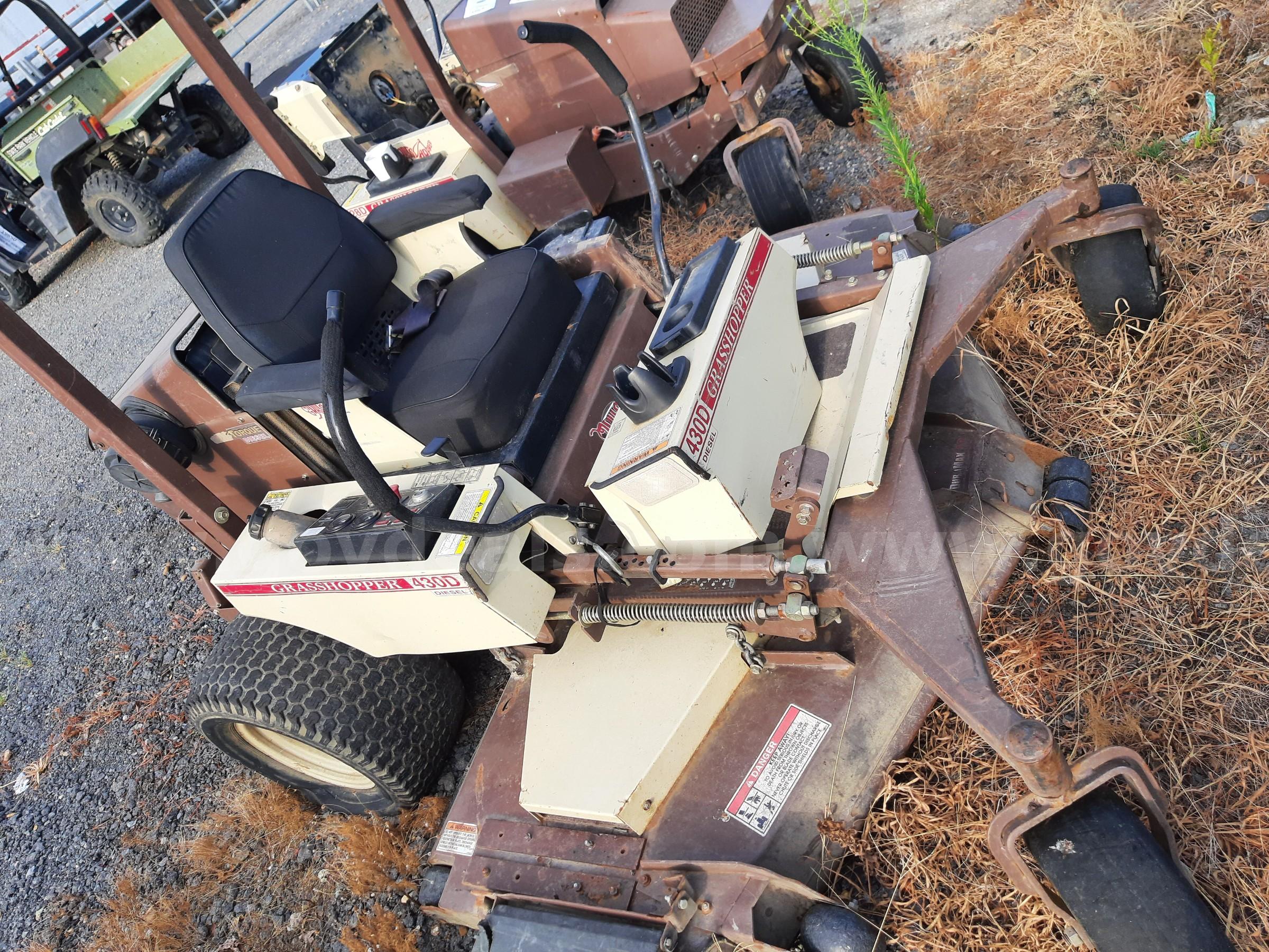 GRASSHOPPER DIESEL MOWER GRASSHOPPER 43OD Government Surplus Auction - Photo #3