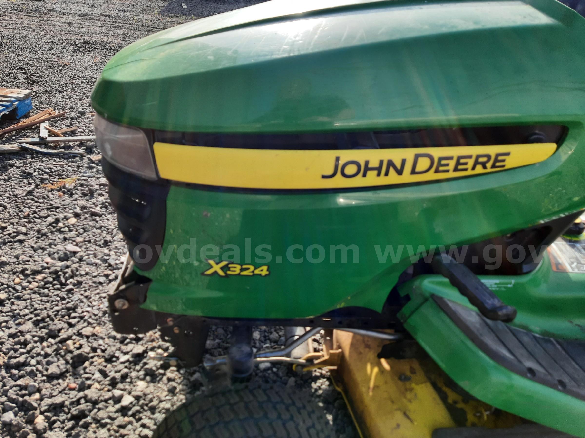 JOHN DEERE MOWER JOHN DEERE X324 Government Surplus Auction - Photo #3